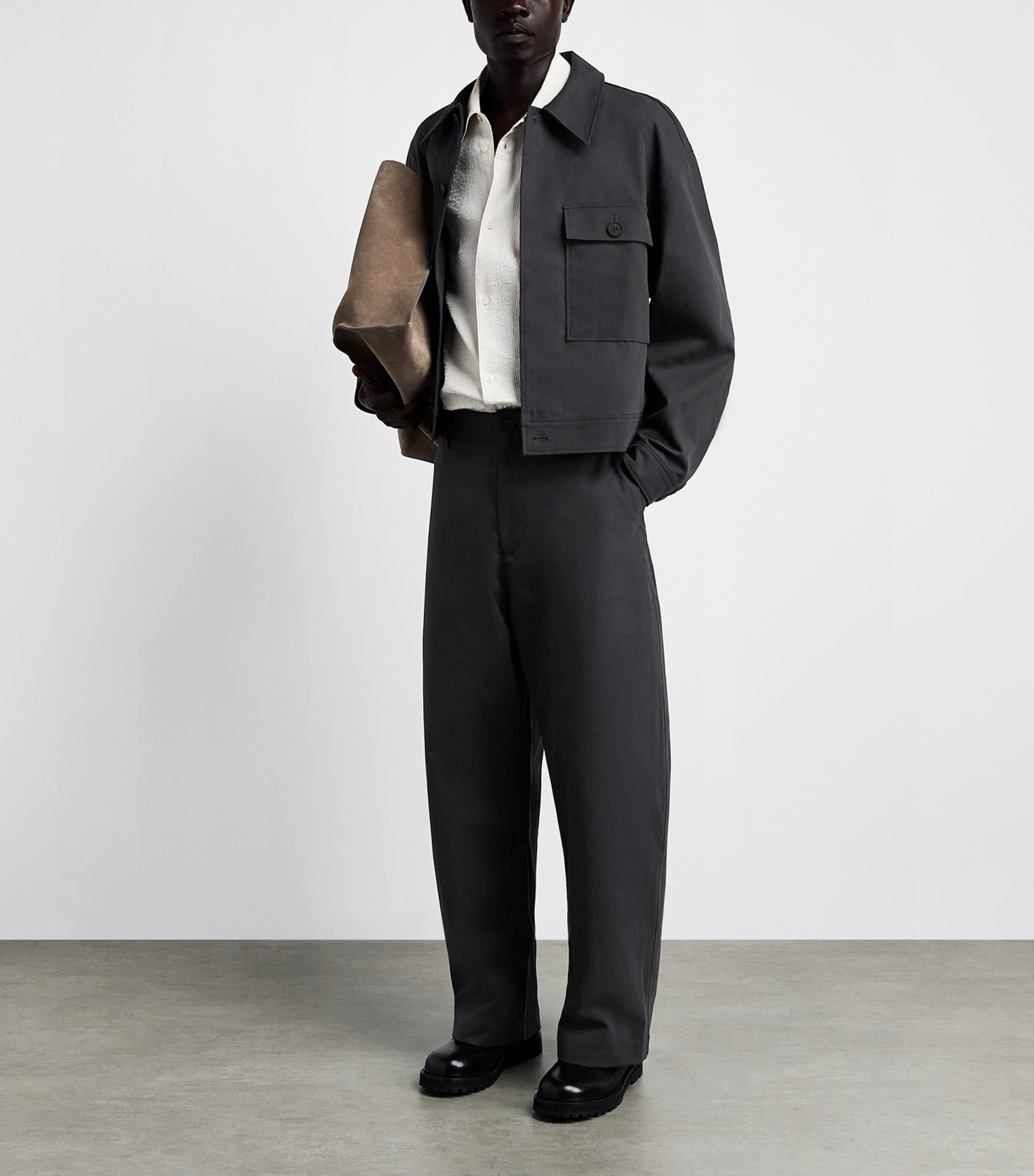 Studio Nicholson Mens Cotton Barrel-Leg Trousers Ore Image 2