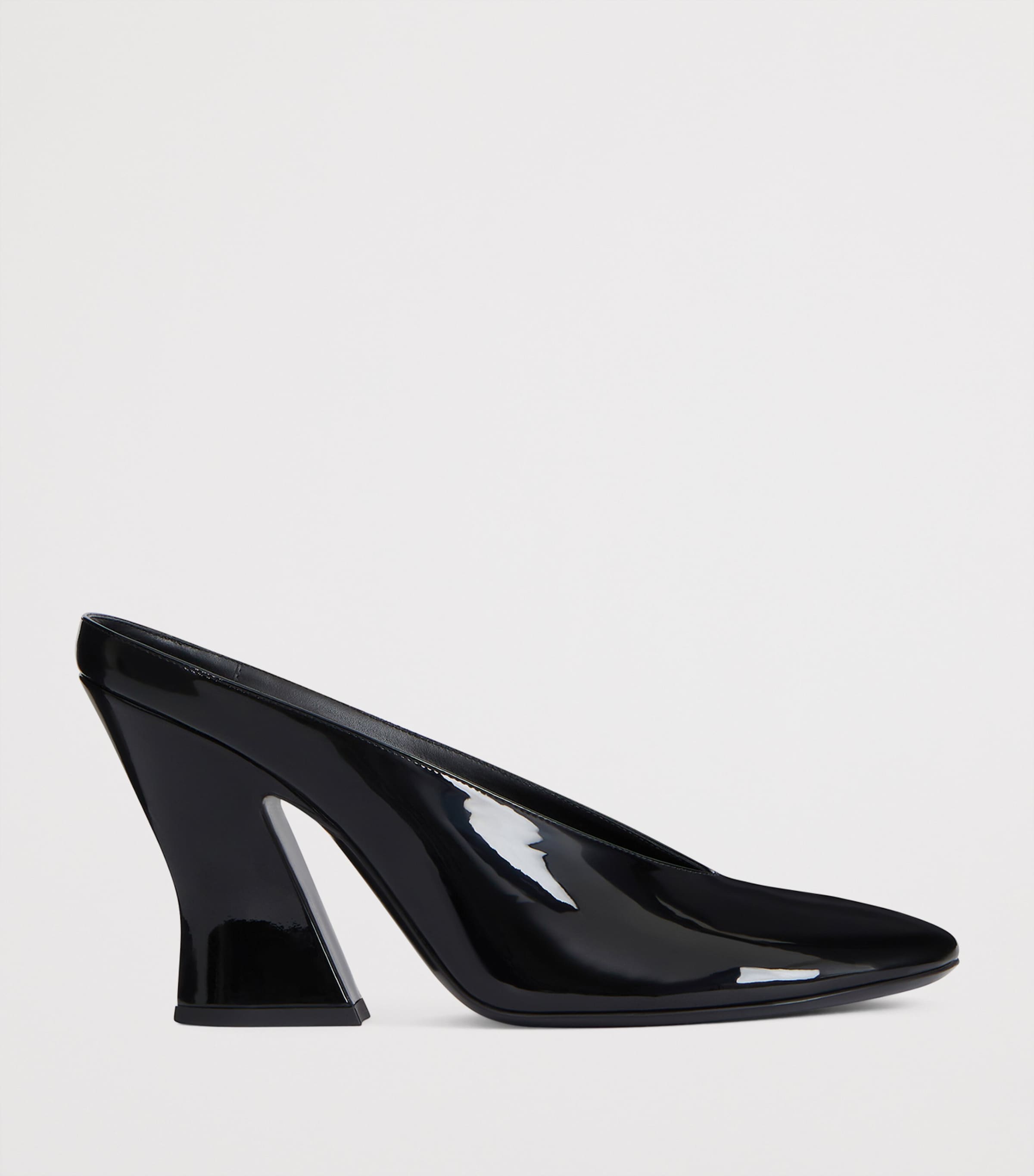 Patent Leather Sculptural Pumps 95 BLACK Image 2