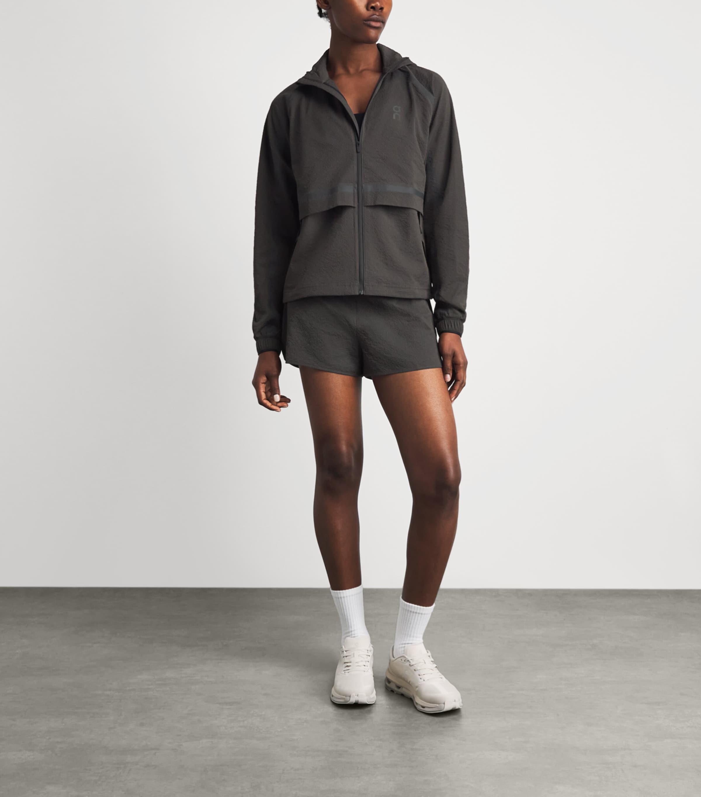 On Womens Performance Volt Shorts Espresso Image 2