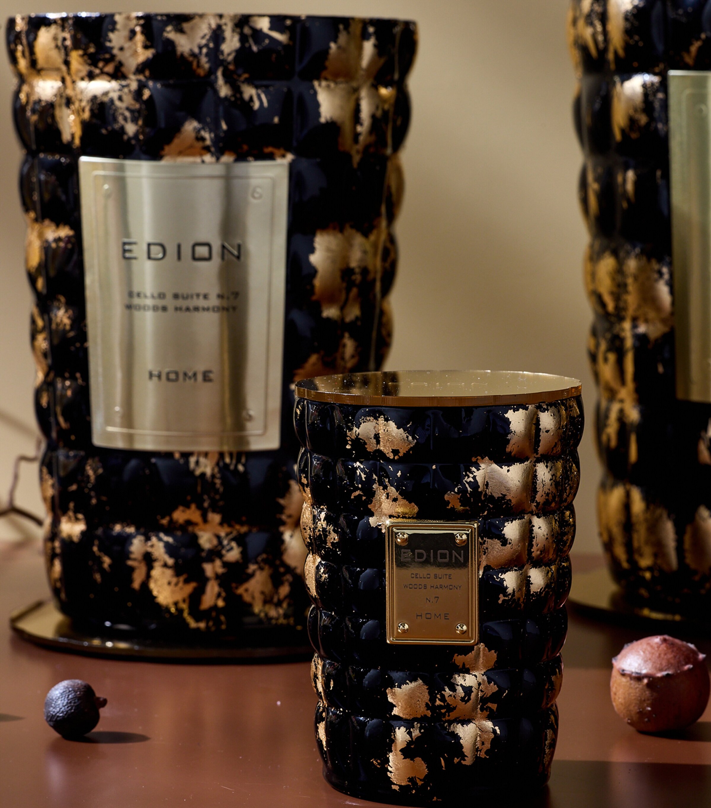 EDION Cello Suite No.7 Wood Harmony Candle (300g) Gold Image 4