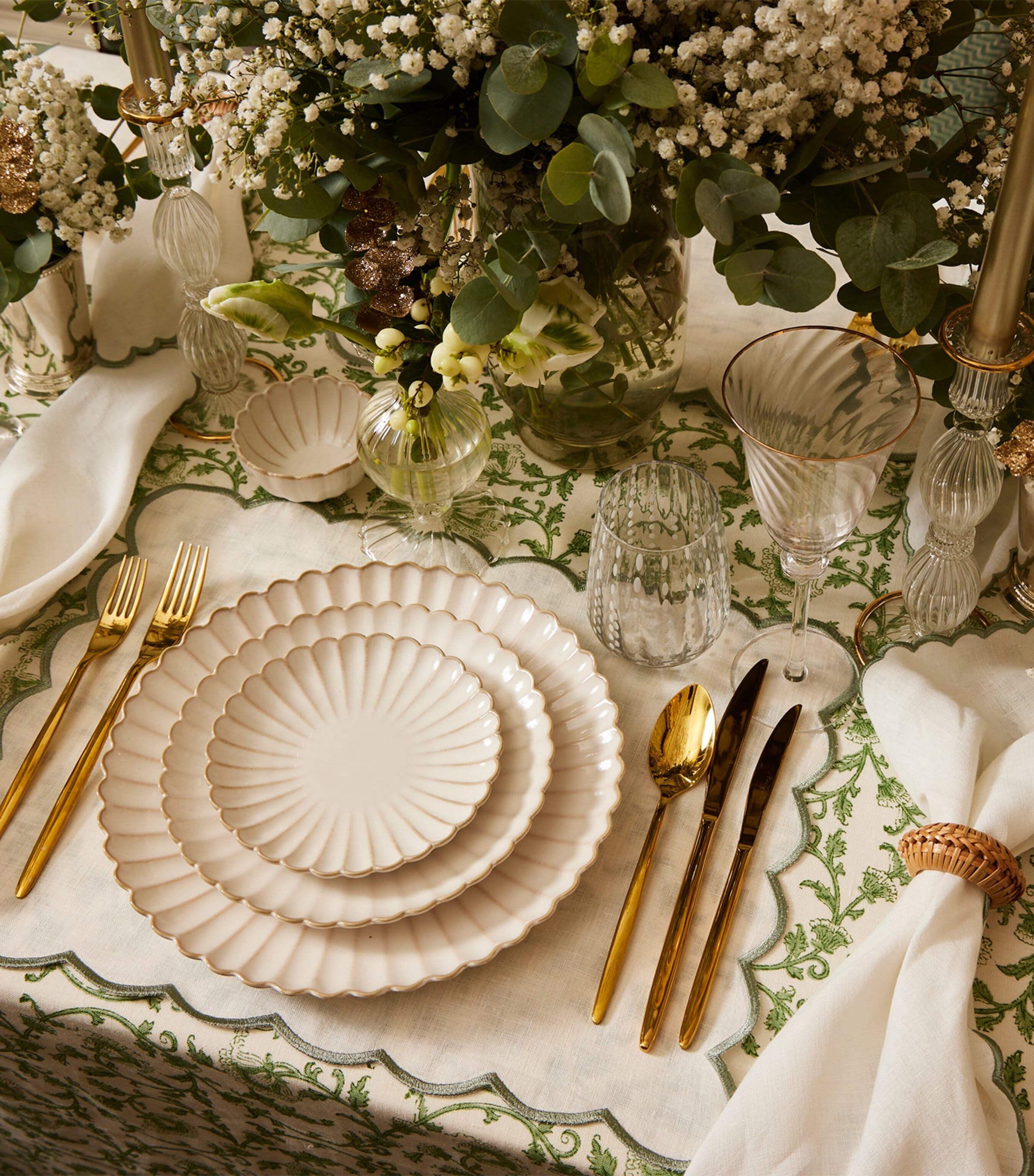 Set of 4 Shell Bread Plates (16cm) CREAM Image 2