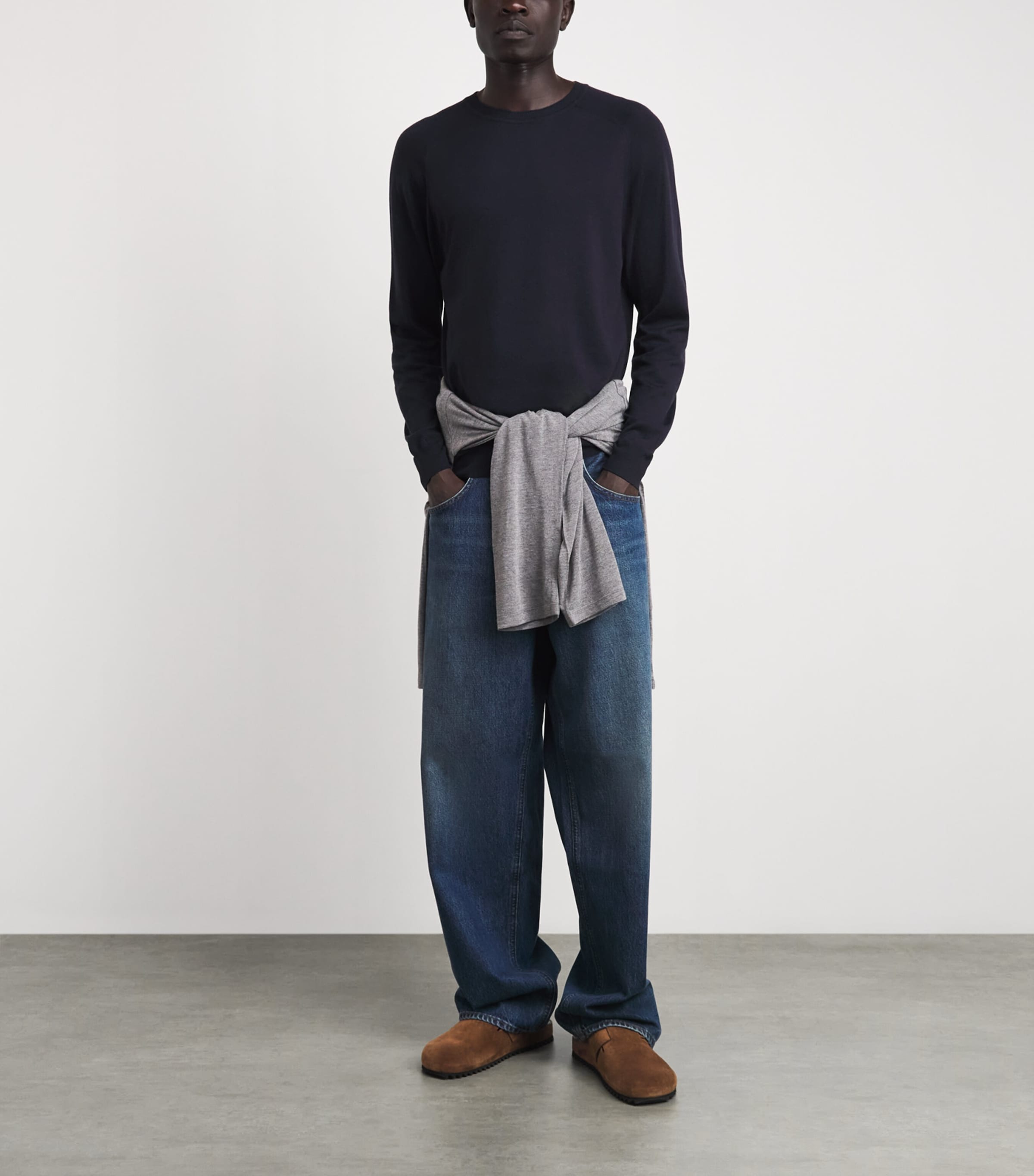 Sunspel Mens Sea Island Cotton-Cashmere Sweater Midnight Navy Image 2