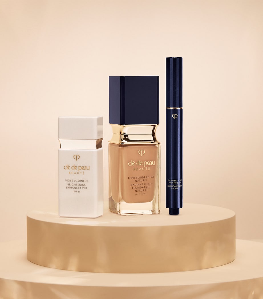 Clé de Peau Beauté Radiant Corrector for Eyes Dark Image 4