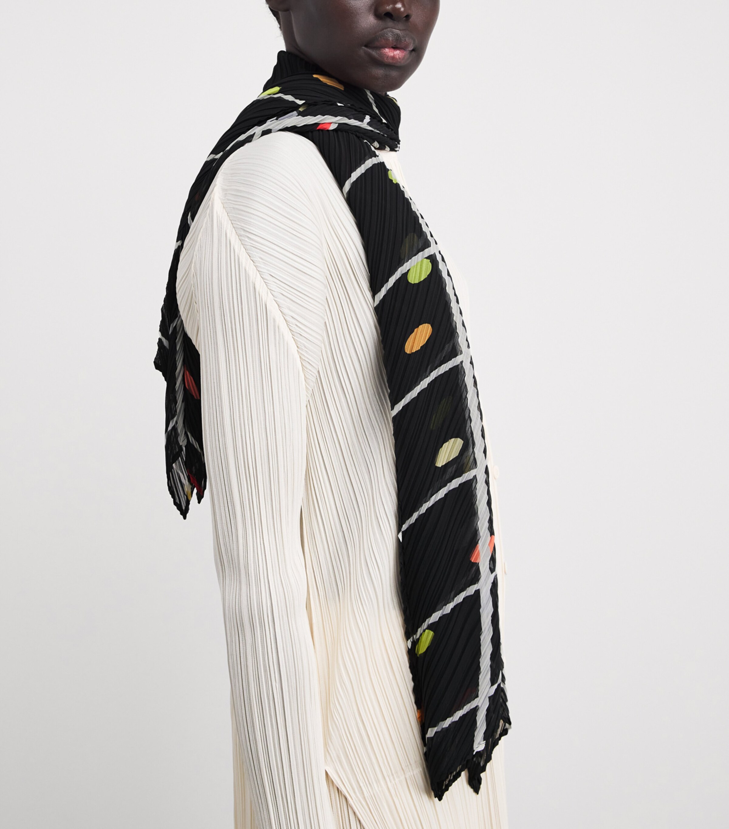 Pleats Please Issey Miyake Crossing Dots Scarf Black Image 2