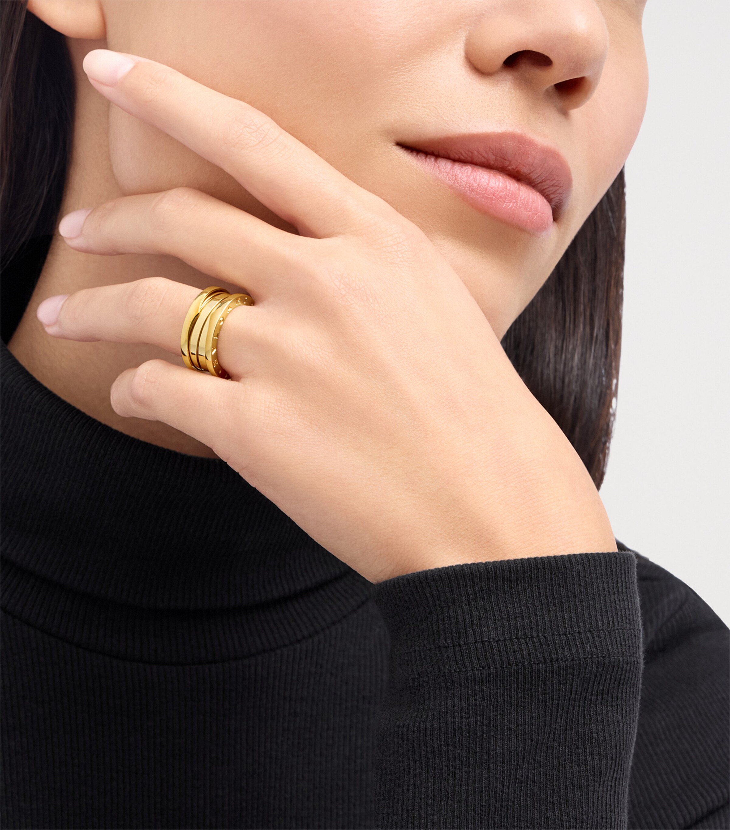 Yellow Gold B.zero1 Three-Band Ring YELLOW GOLD Image 8