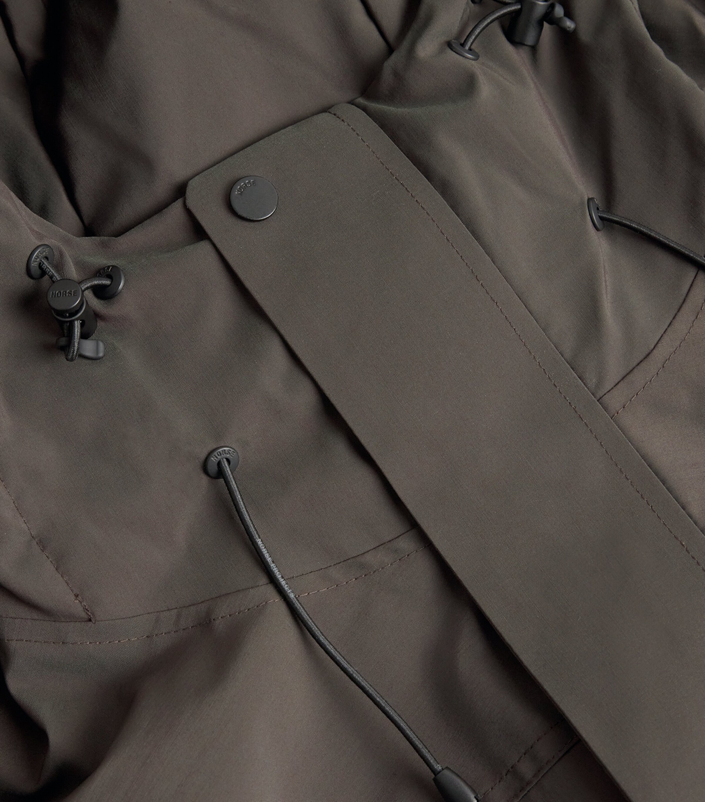 Norse Projects Mens Hooded Herluf Alpinix Jacket Seal Brown Image 5