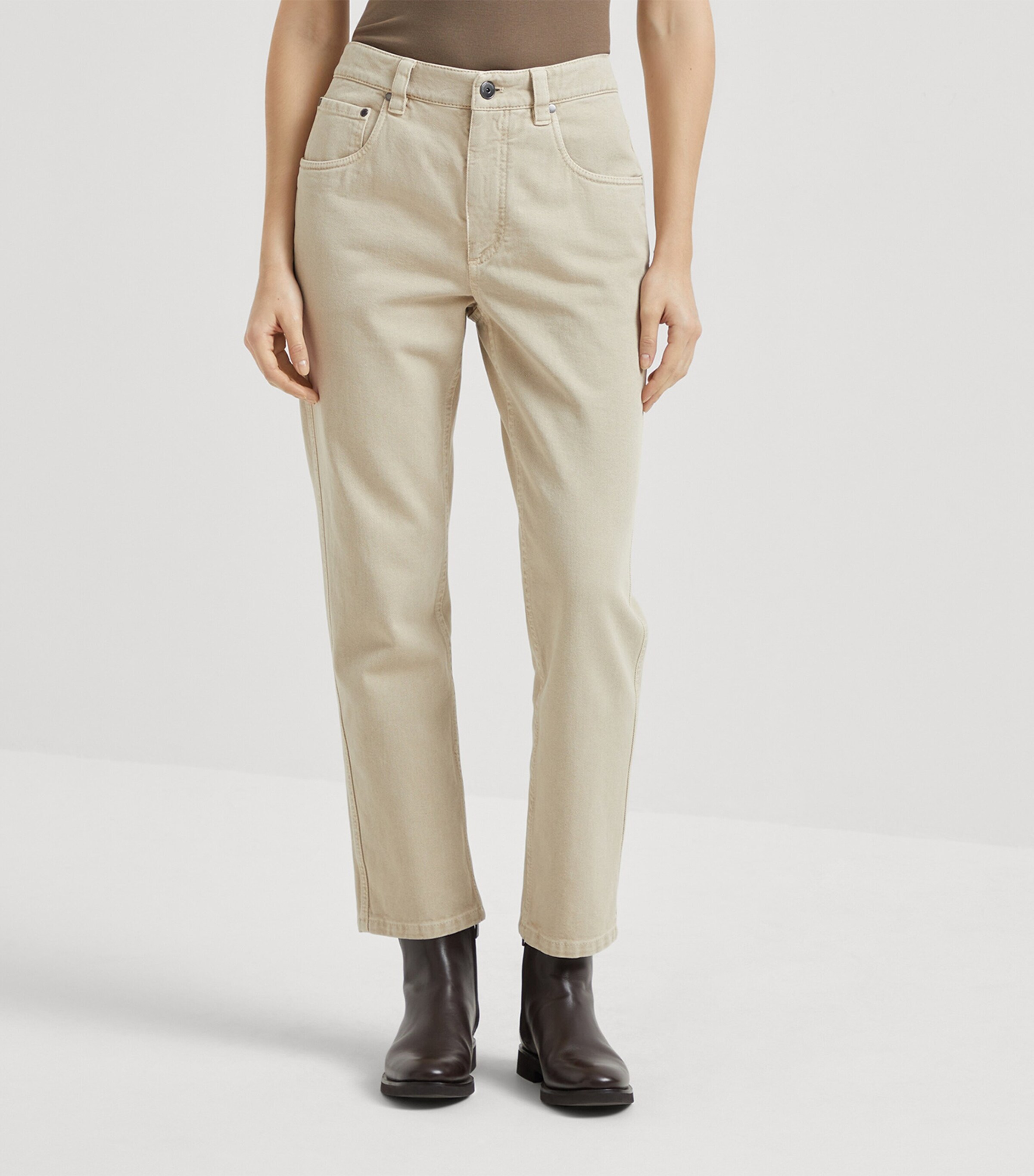 Brunello Cucinelli Womens Monili-Trim Garment-Dye Jeans Image 2
