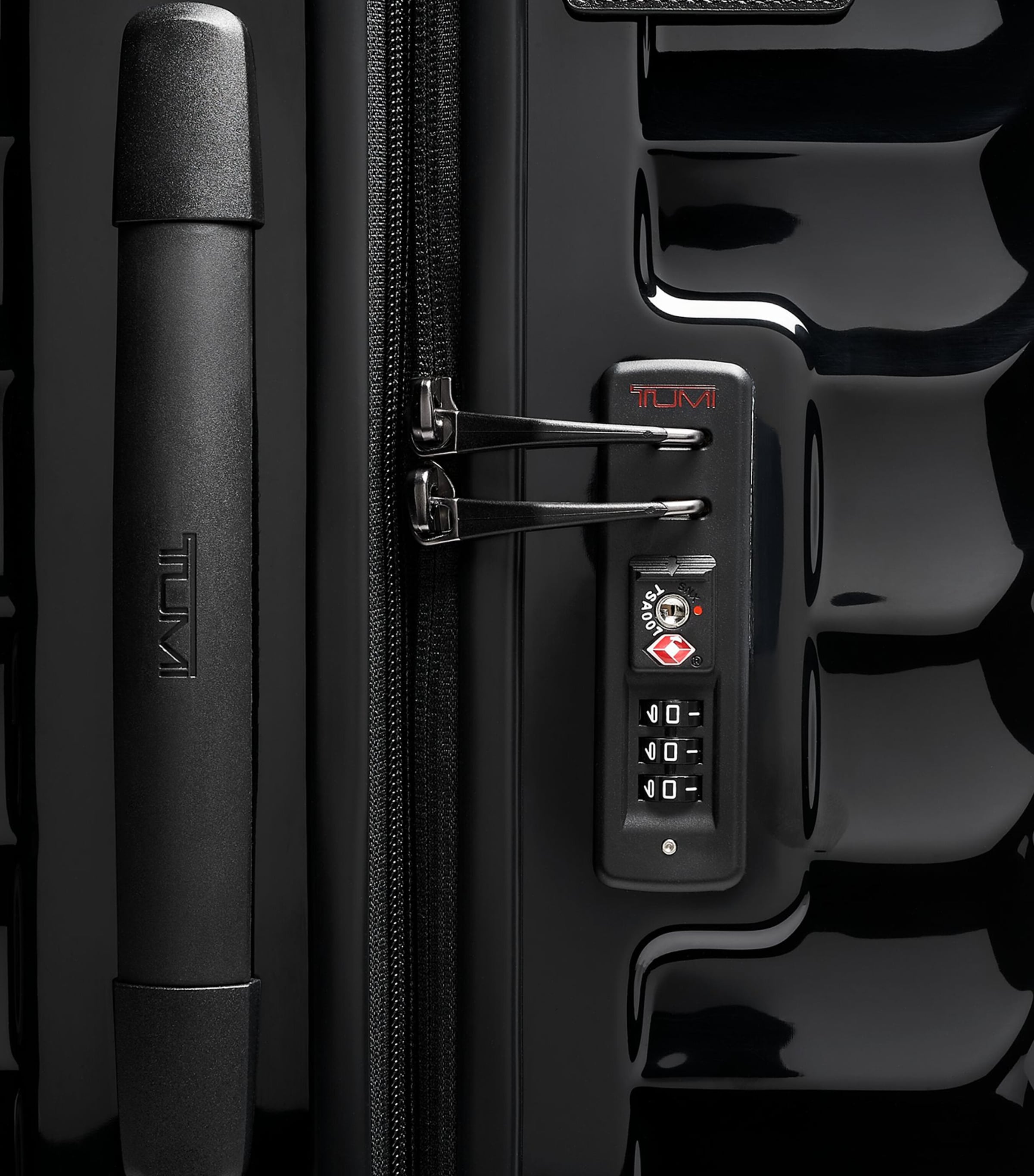 Tumi 19 Degree Suitcase (77.5cm) Black Image 5