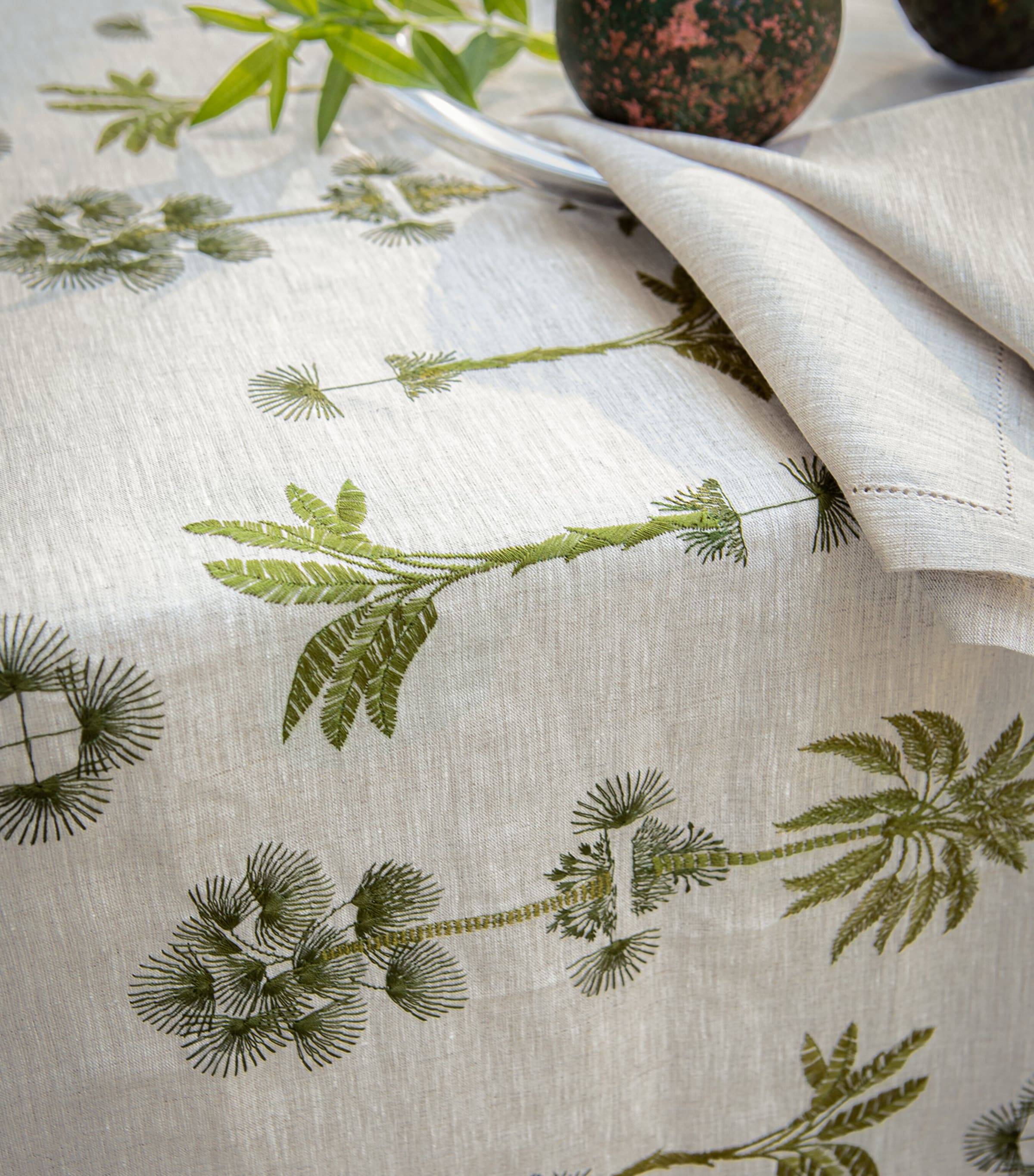 Alexandre Turpault Barbade Tablecloth (170cm x 320cm) | Dining | Table Linens | Tablecloths | Designers | Alexandre Turpault Alexandre Turpault Barbade Tablecloth (170cm x 320cm) | Dining | Table Linens | Tablecloths | Designers | Alexandre Turpault