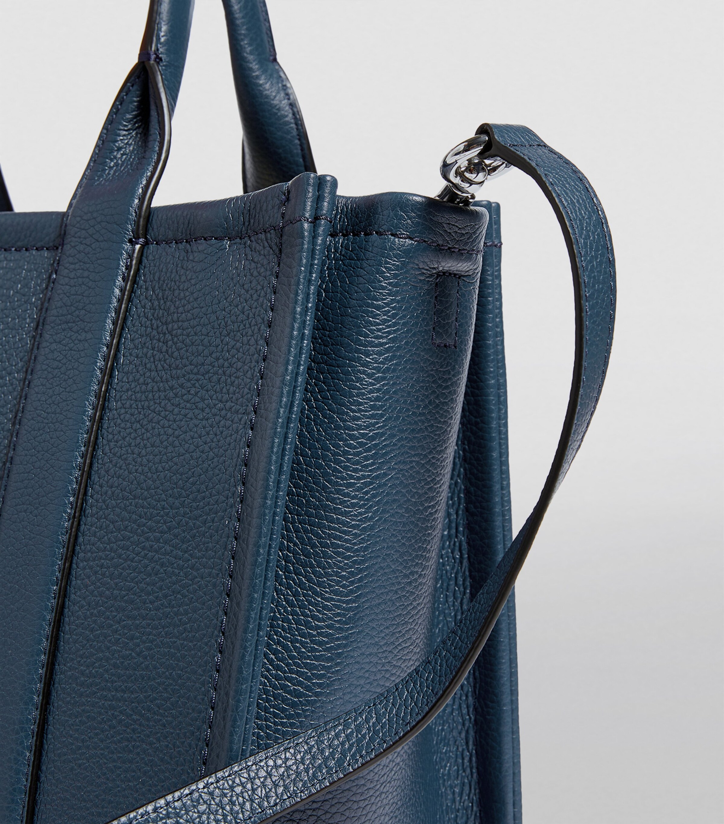 The Marc Jacobs Small Leather The Tote Bag 426 BLUE SEA Image 6