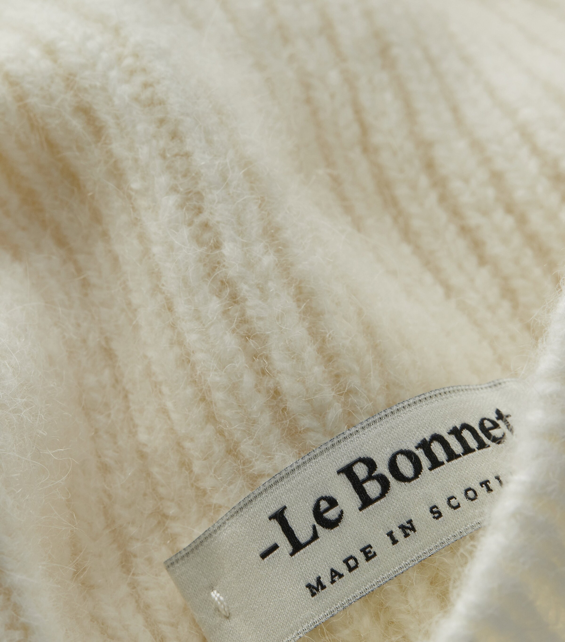 Le Bonnet Lambswool-Caregora Classic Beanie Snow Image 4