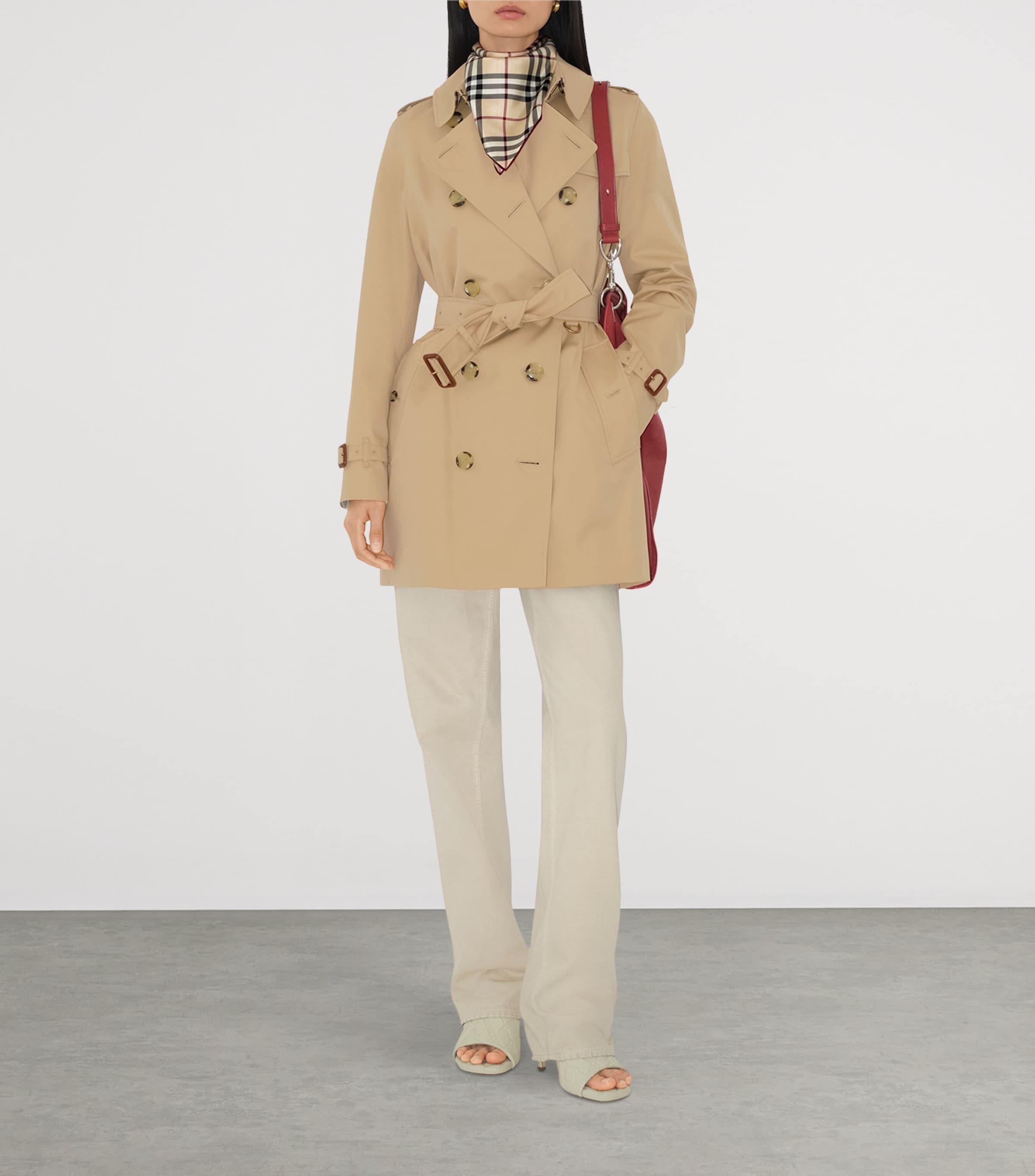 Burberry Beige Gabardine Short Kensington Heritage Trench Coat