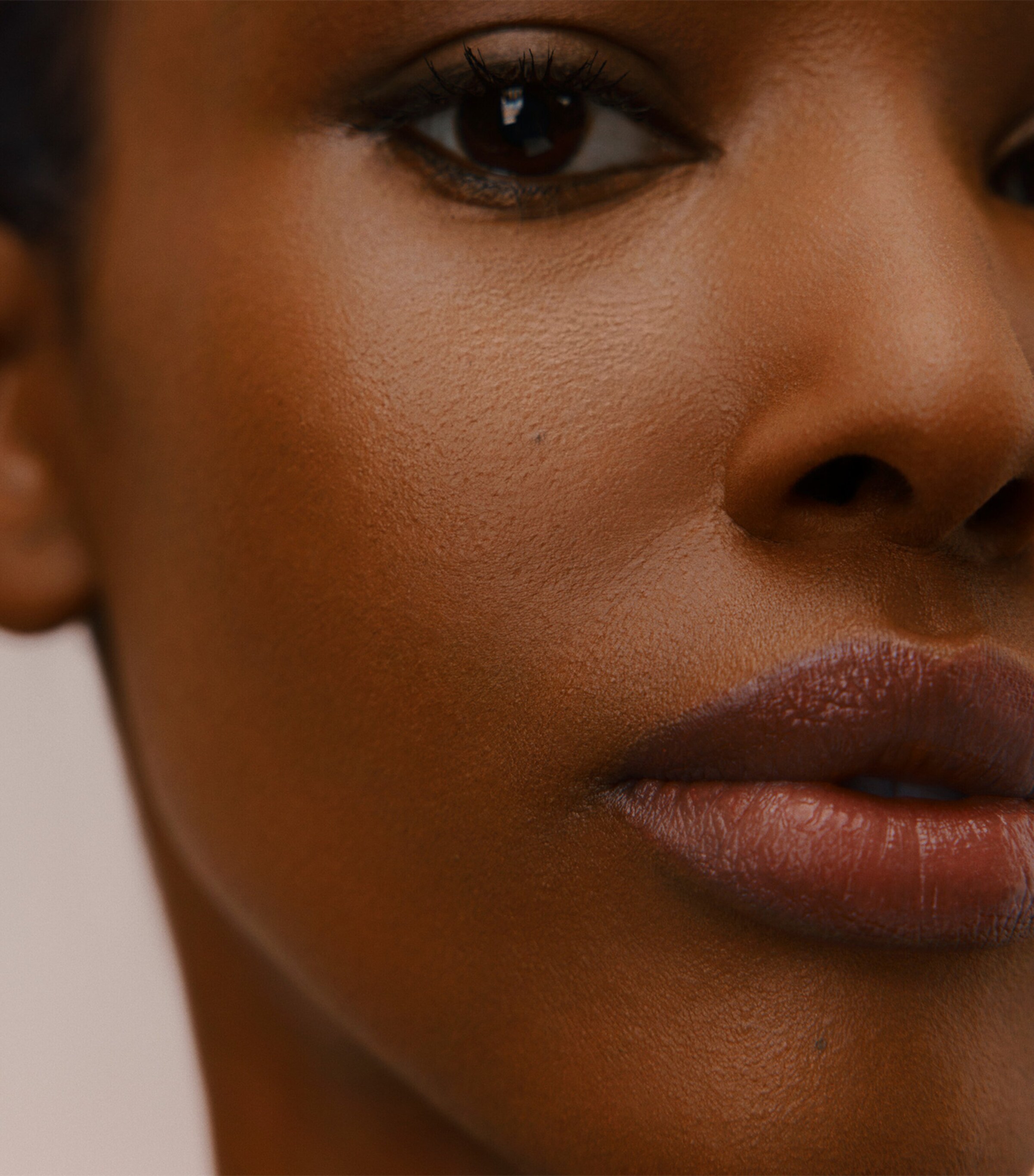 HERMÈS Plein Air Luminous Matte Skincare Foundation Muscade Image 10