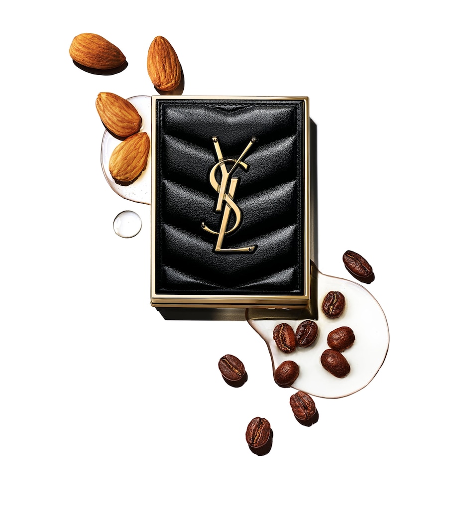 Couture Mini Clutch Mini Eyeshadow Palette 730 Image 6