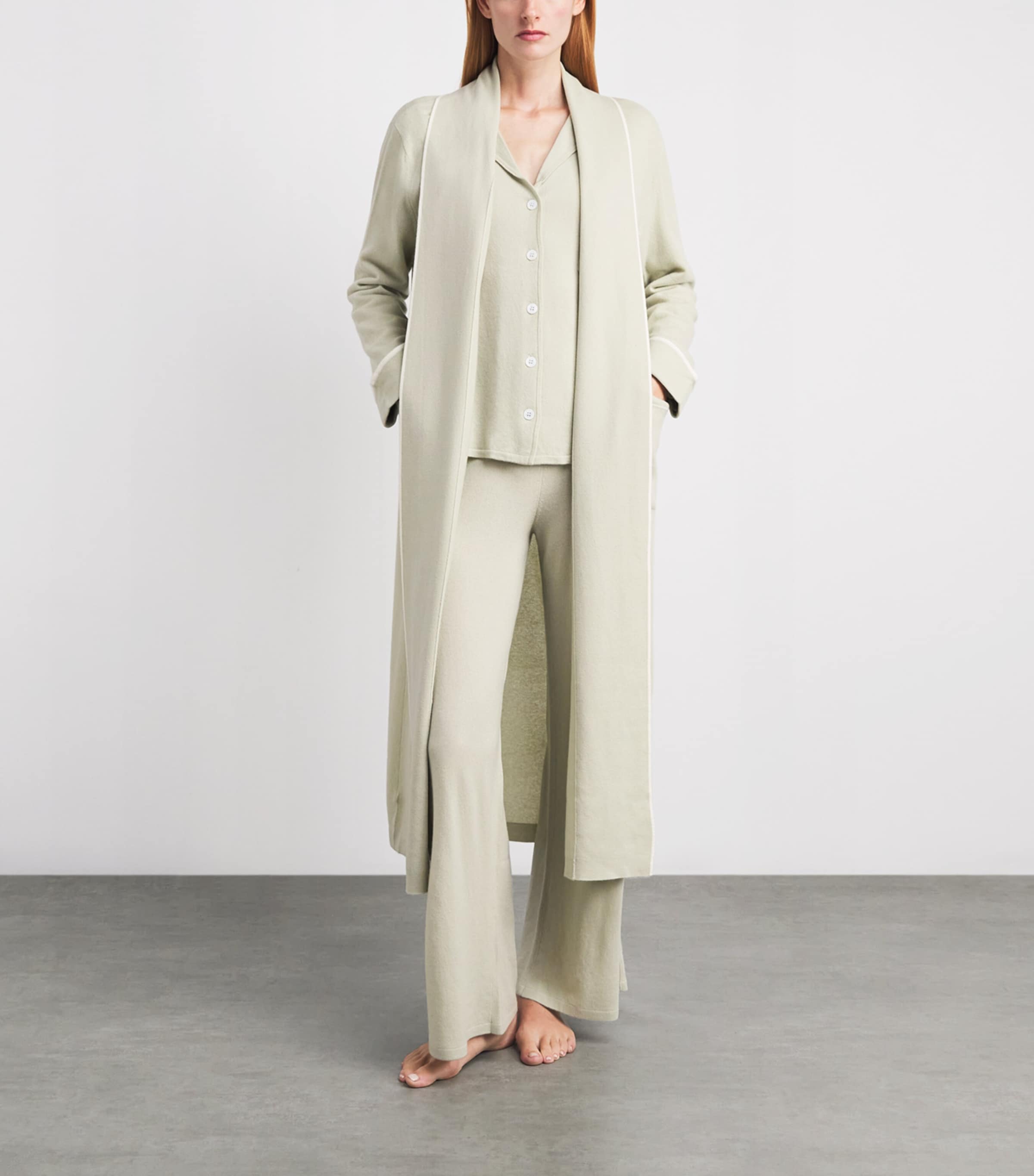 arch 4 Womens Kid Cashmere Whitehall Place Robe Laurel Green Image 2