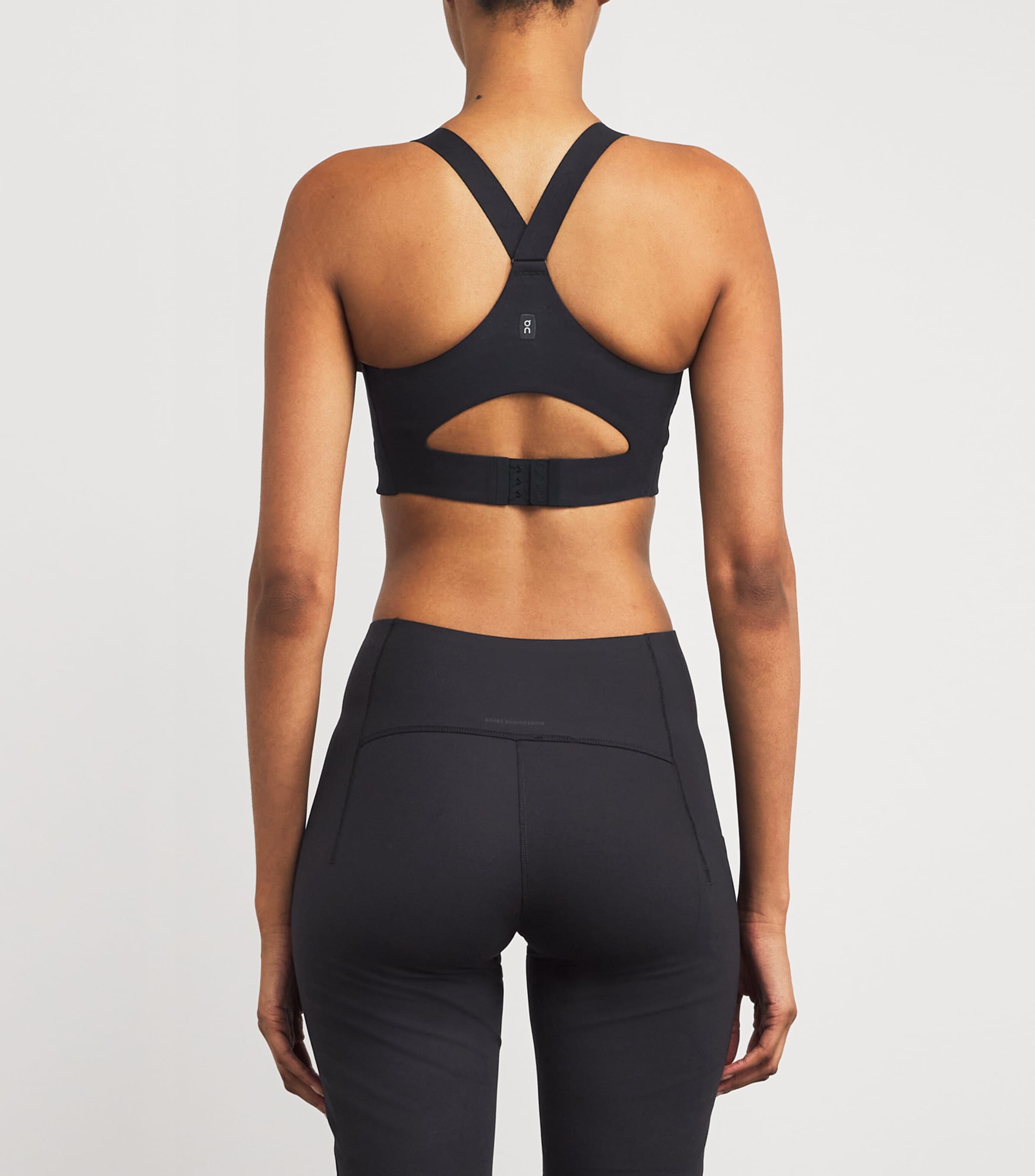 Endurance Zip-Up Bra BLACK Image 4