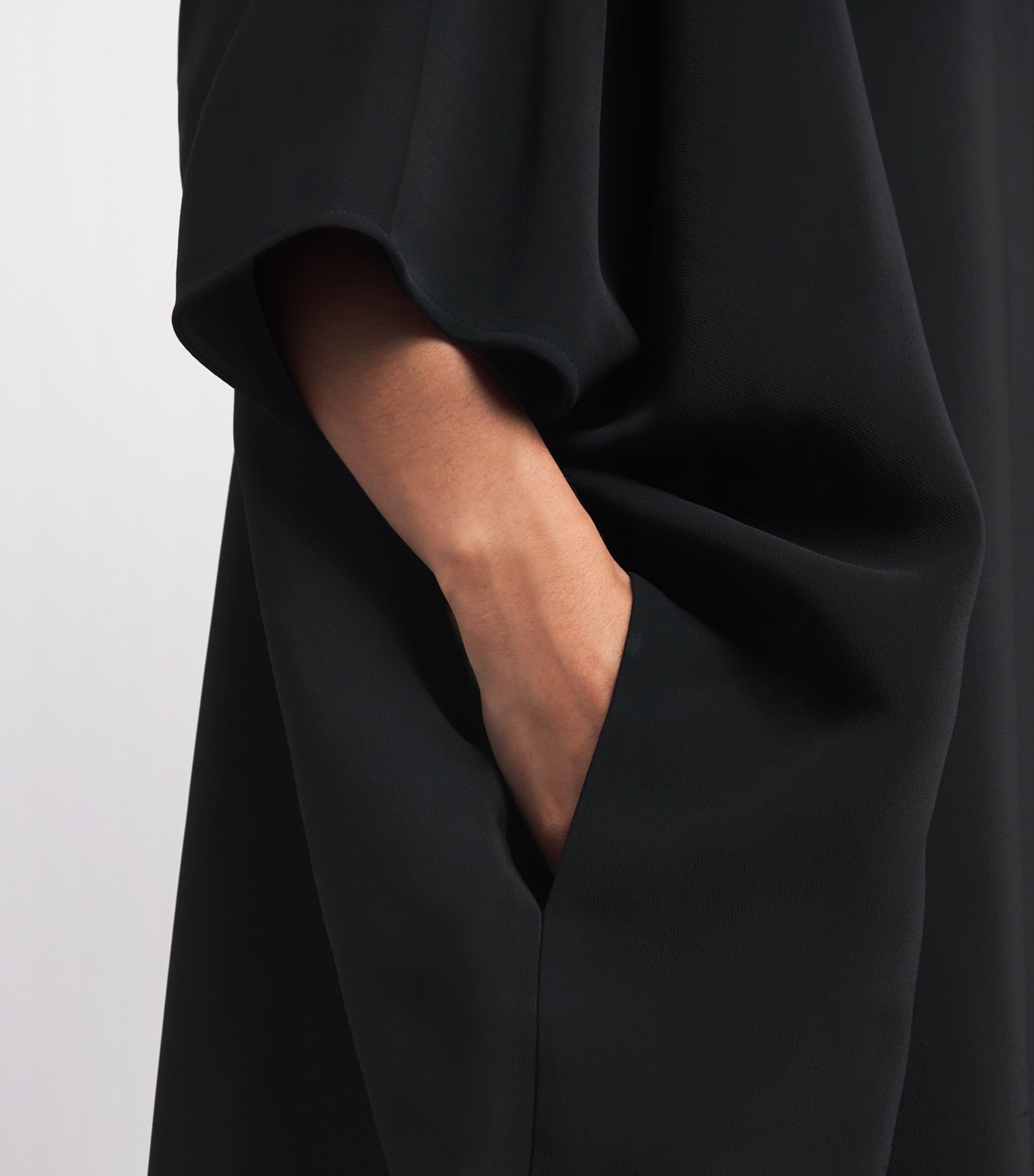 Crepe Sequin-Embellished Maxi Kaftan Dress 999/NERO Image 5