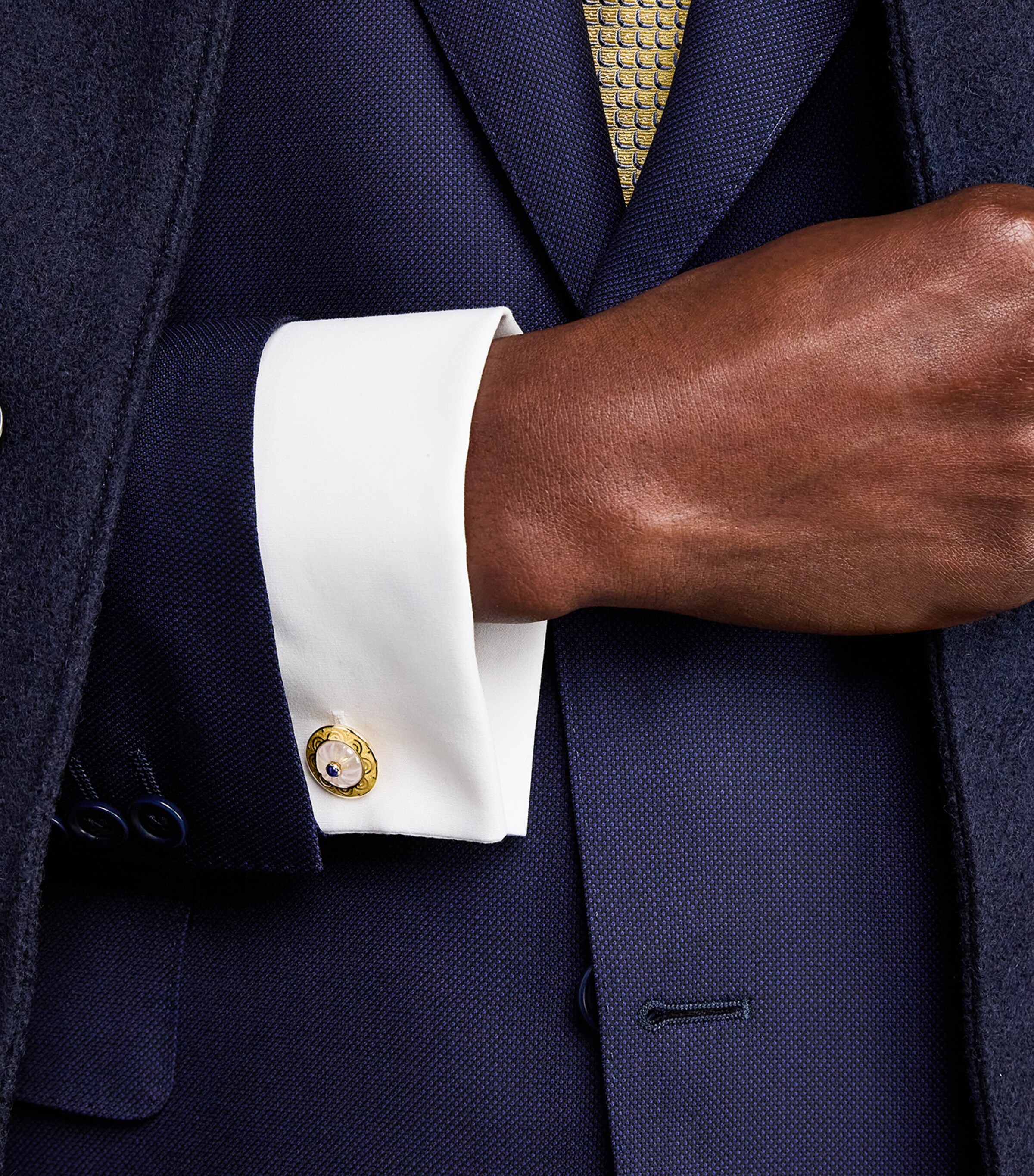Yellow Gold and Sapphire Cufflinks BLUE Image 2