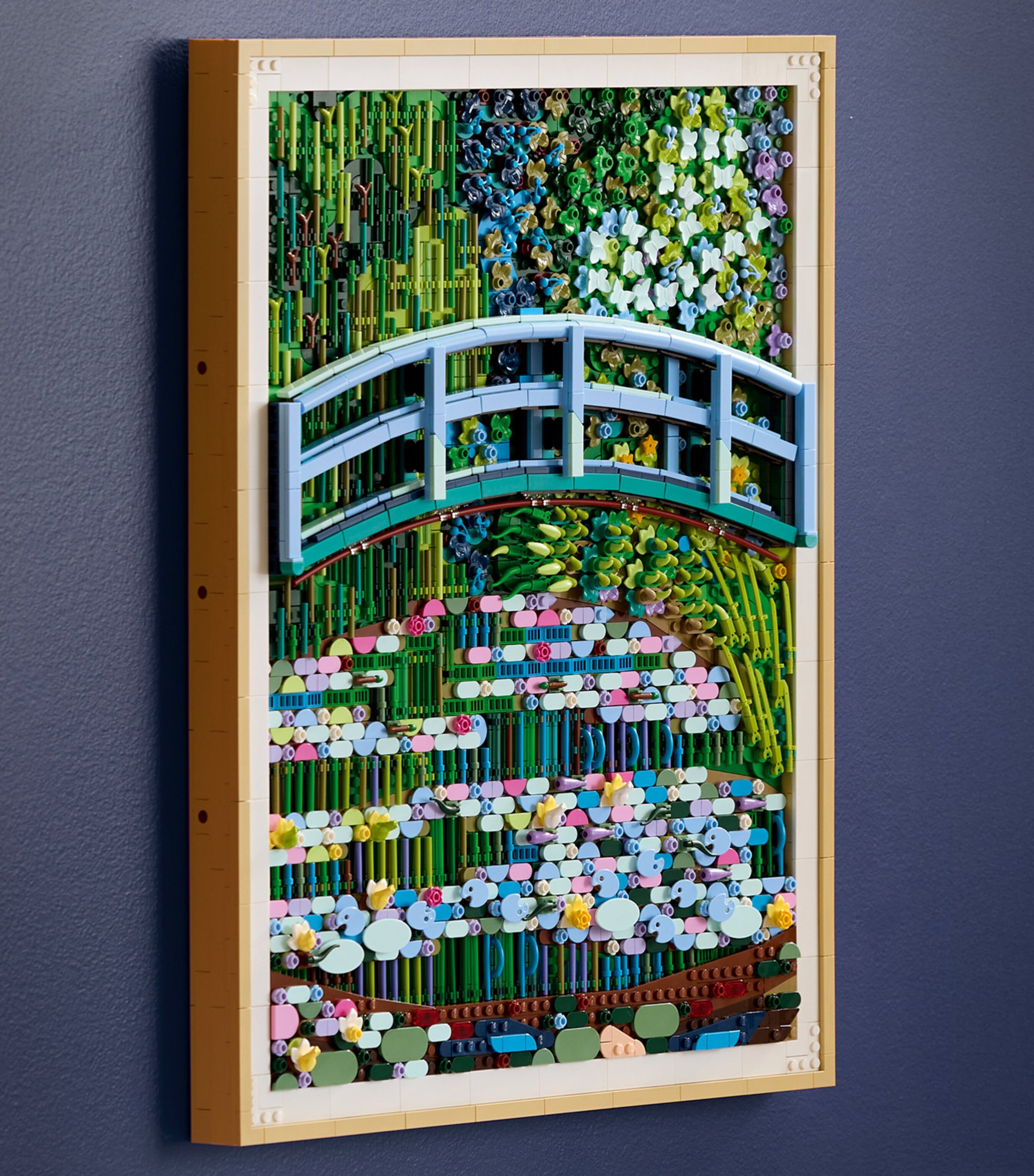 Lego Art Claude Monet – Bridge over a Pond of Water Lilies 31220 Image 5
