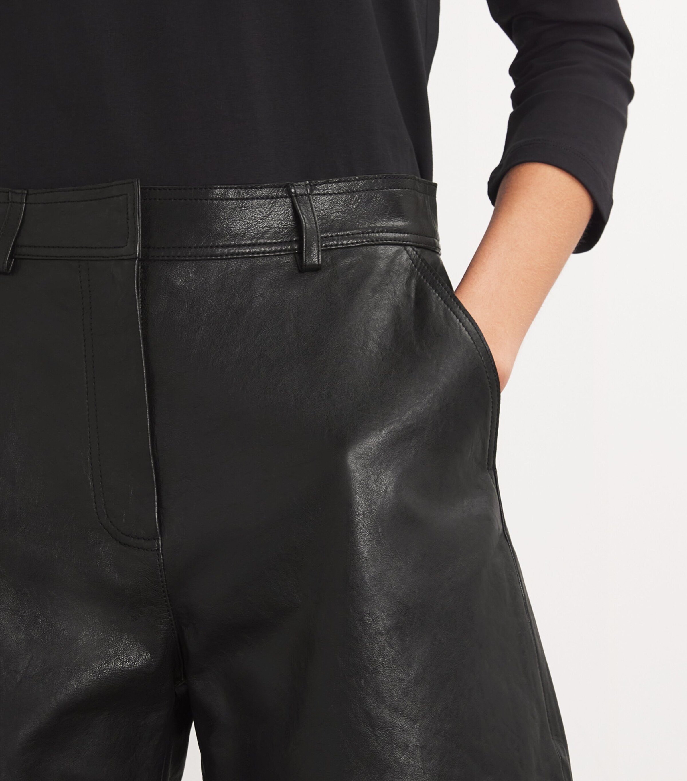 Weekend Max Mara Womens Leather Straight Shorts Black Image 6