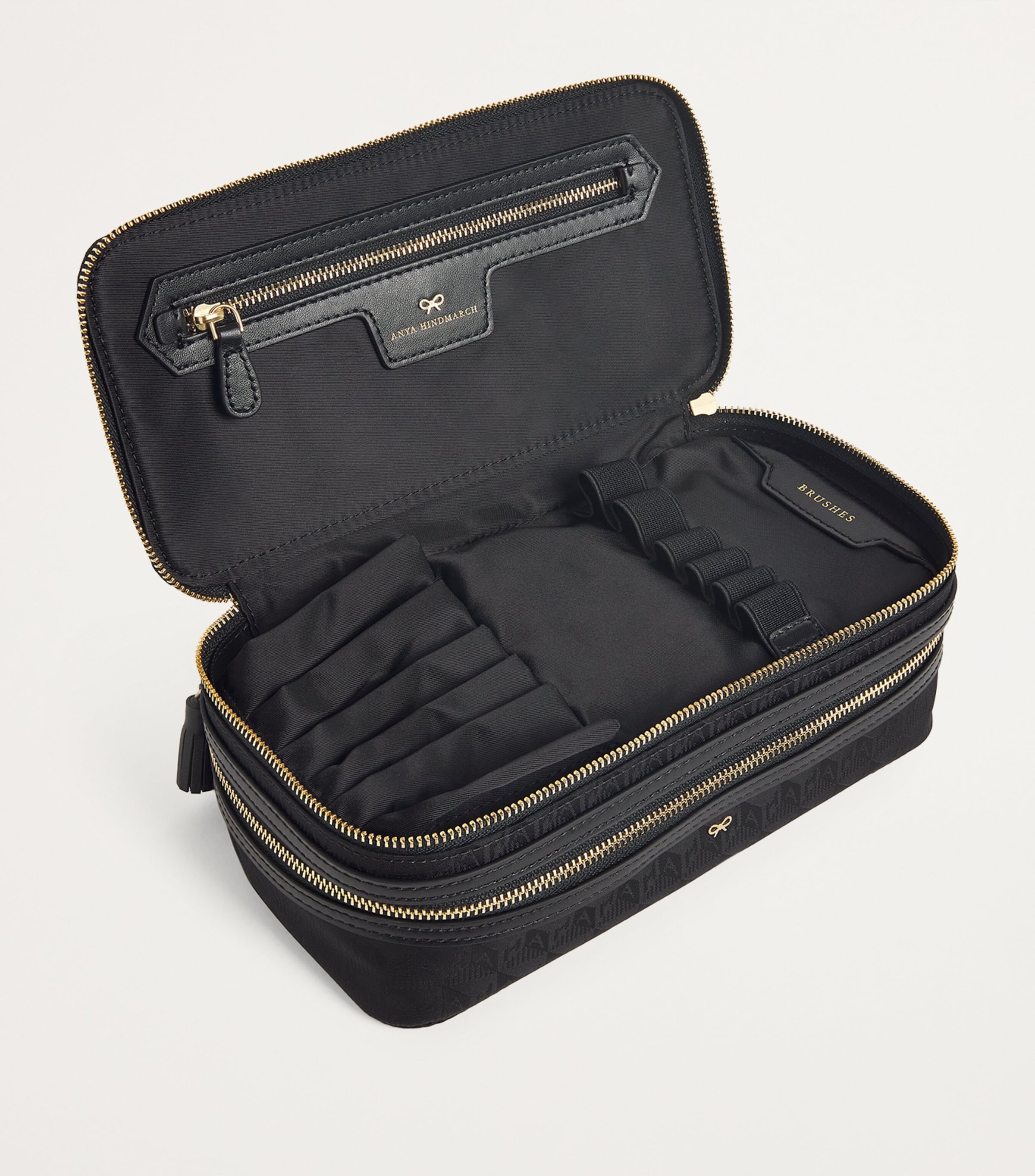 Logo Jacquard Make-Up Pouch BLACK Image 2