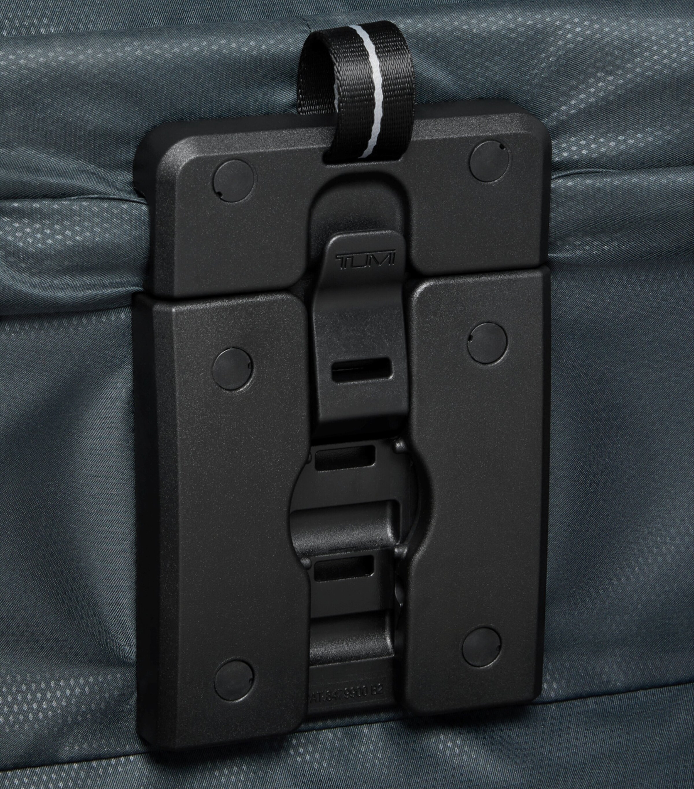 Tumi Medium Arrivé Check-In Suitcase (66cm) Black Image 9