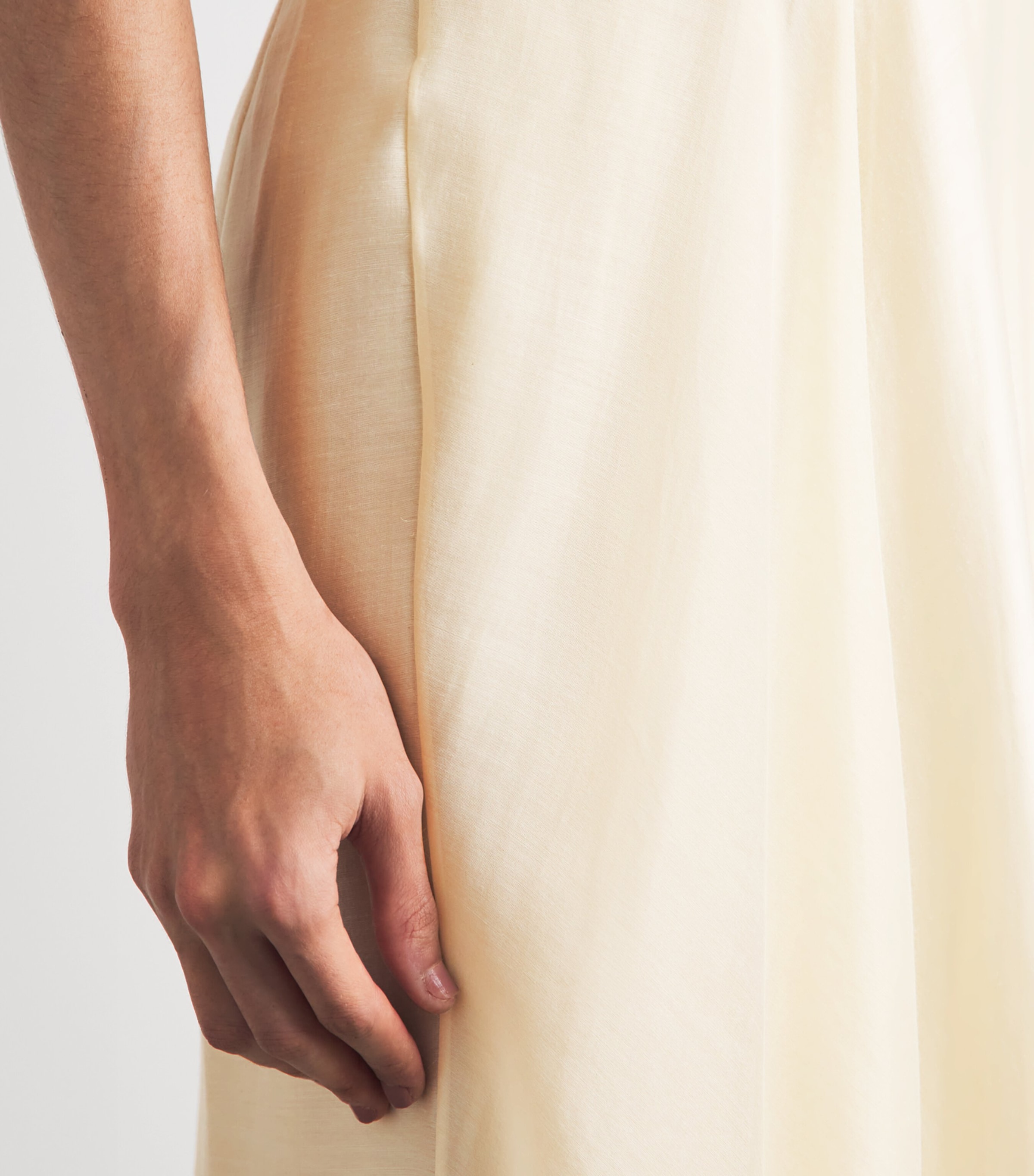 Khaite Womens Puff-Sleeve Ria Midi Dress Ivory Glow Image 5