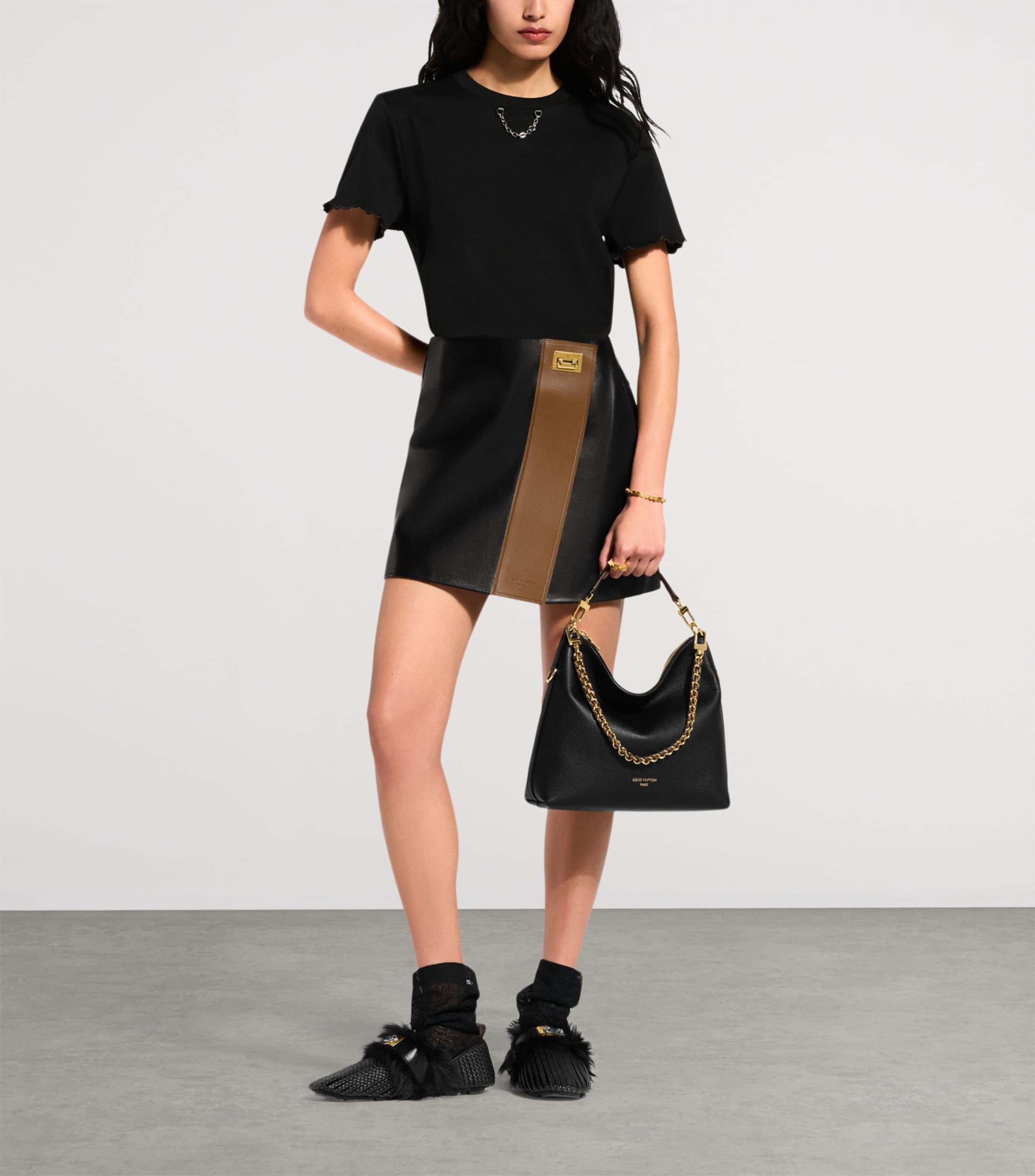 LOUIS VUITTON Womens Lambskin Colour-Block Mini Skirt Black Image 2