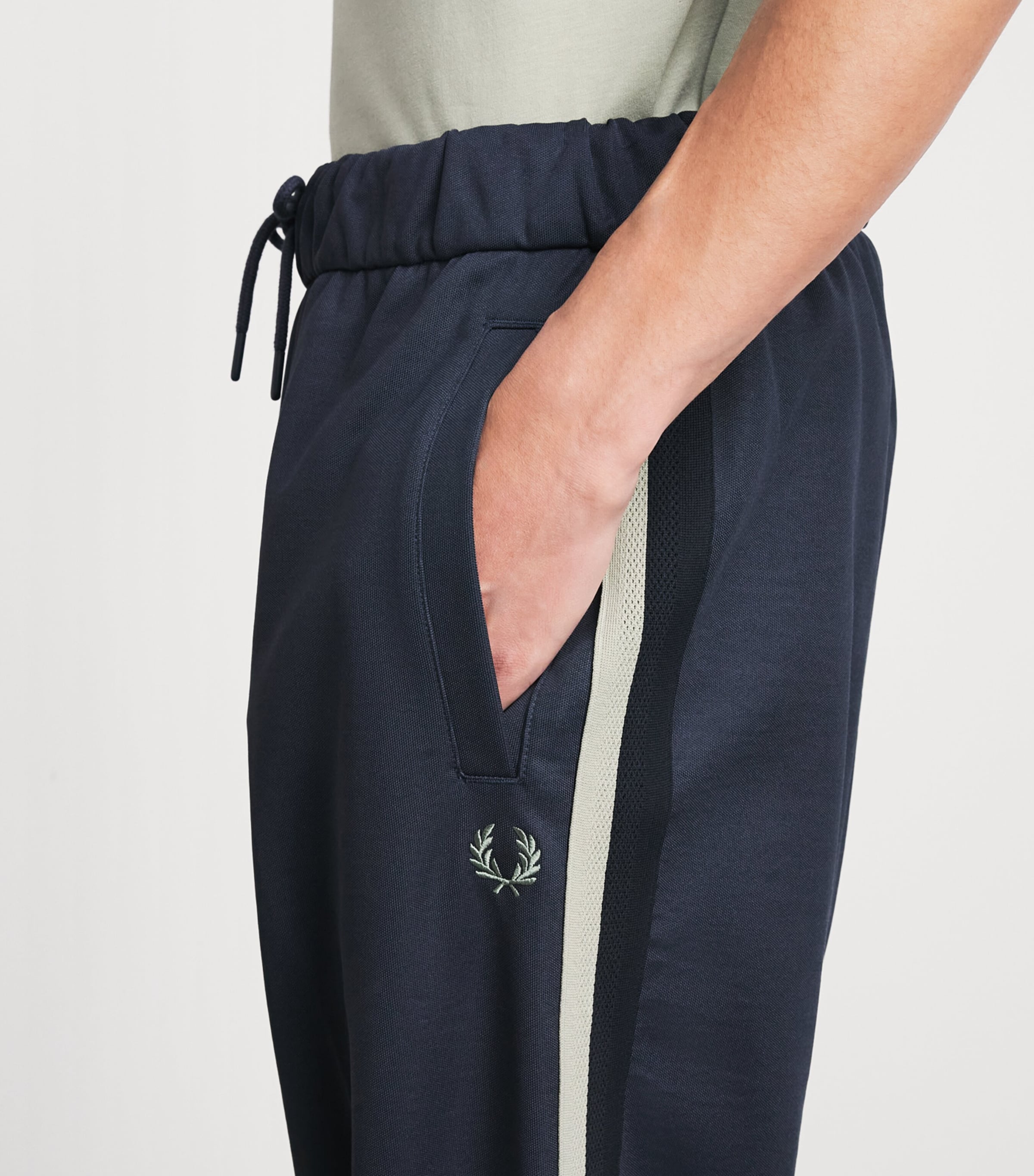 Fred Perry Mens Two-Tone Mesh Tape Sweatpants Dark Airforce Image 3