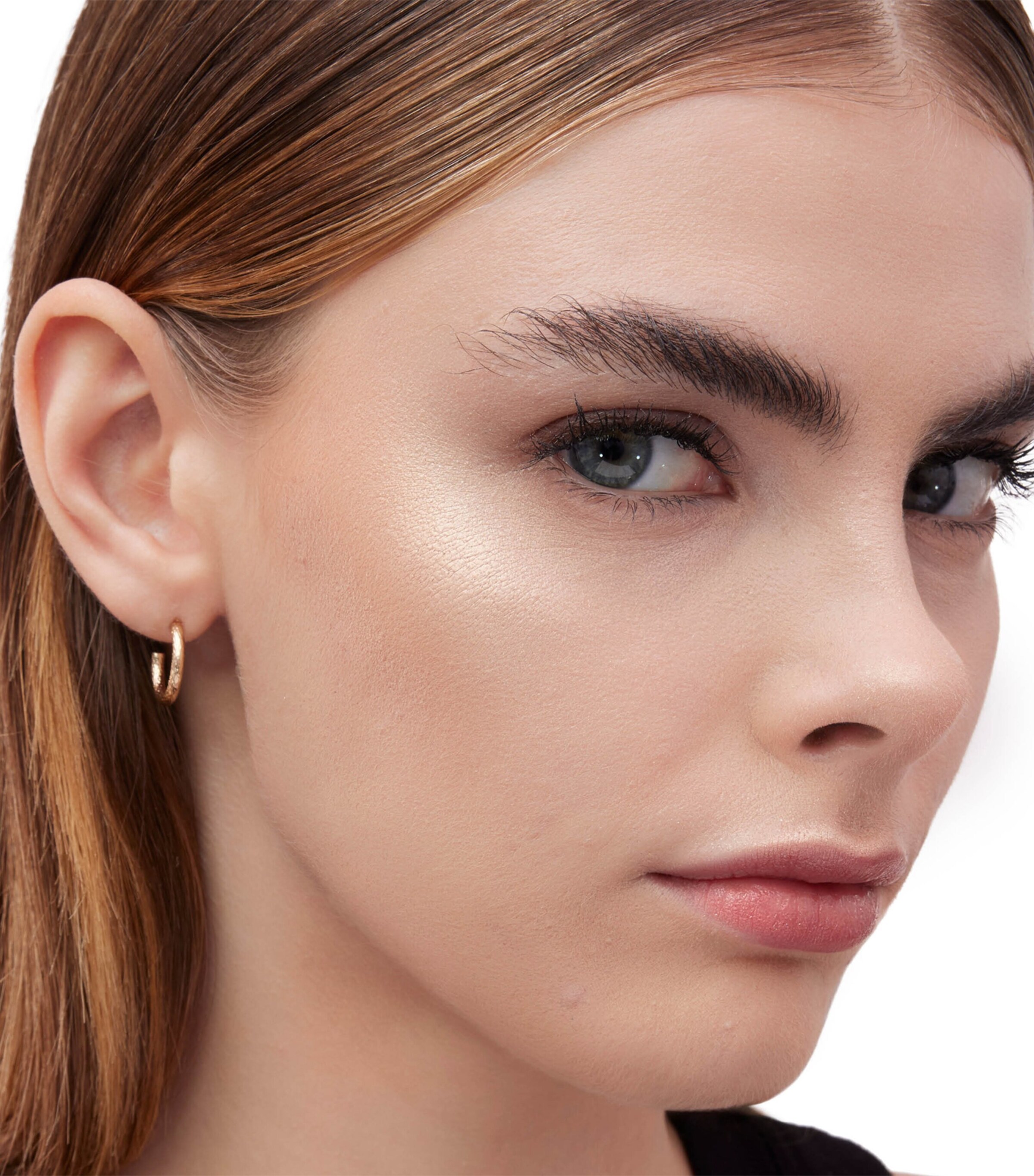 YSL All Hours Hyper Luminize Highlighter Image 4
