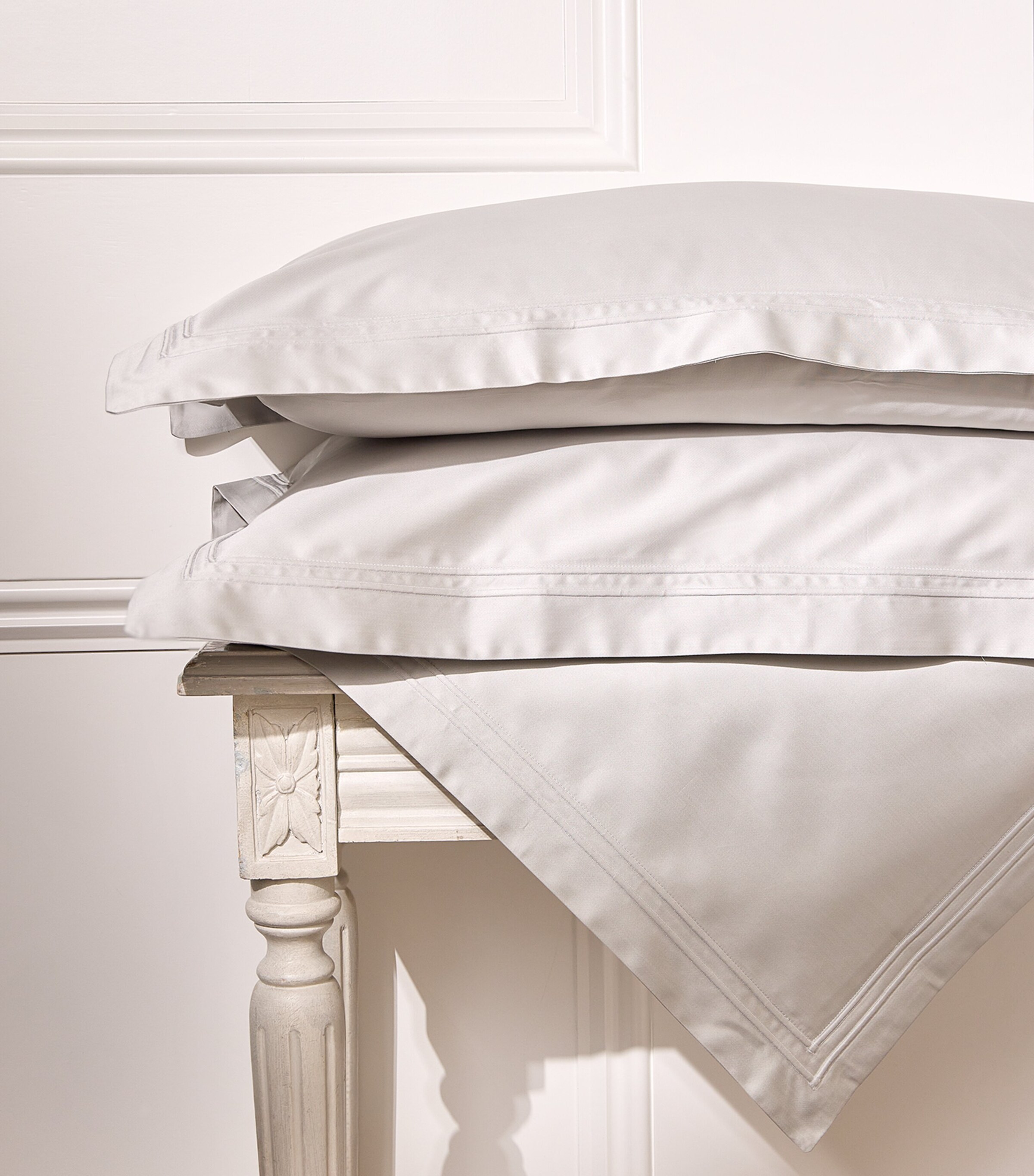 Harrods of London Richmond Oxford Pillowcase Pair (50cm x 75cm) Mist Image 6