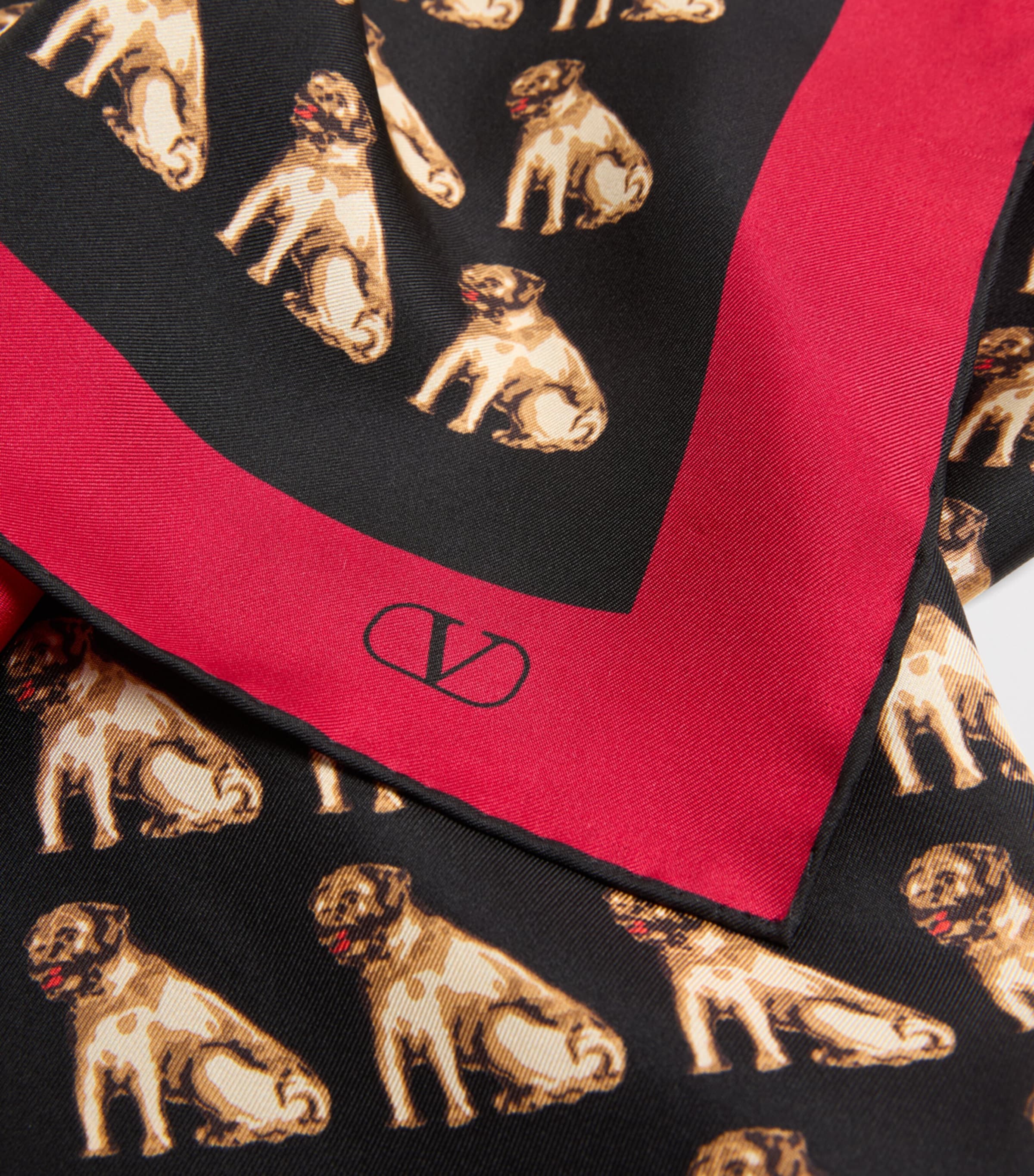 スカーフ Valentino Garavani Printed Silk Petit Charles Foulard Valentino Garavani Silk Petit Charles Print Scarf | Harrods UK