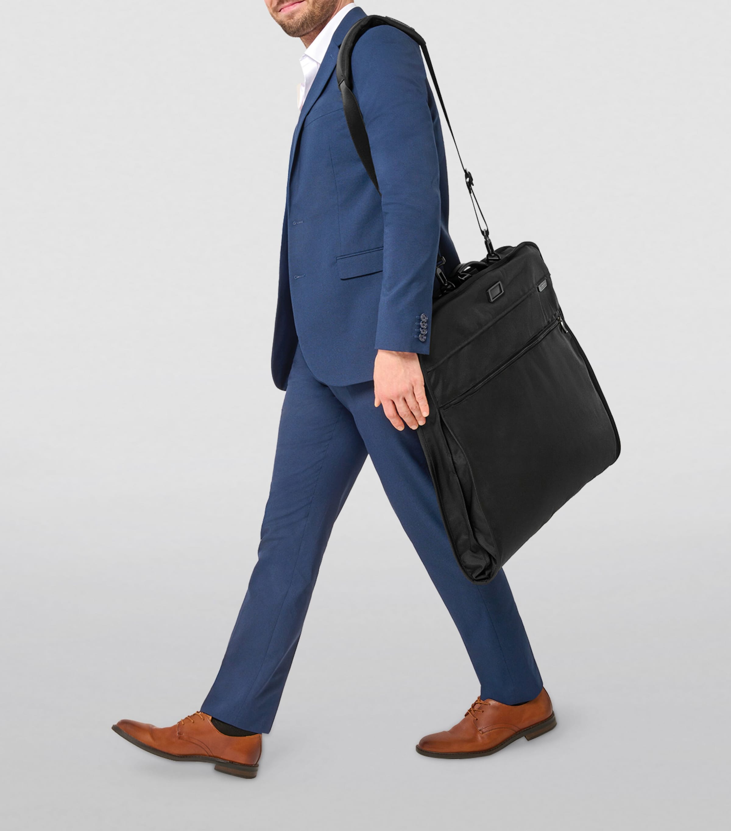 Baseline Classic Garment Bag BLACK Image 8