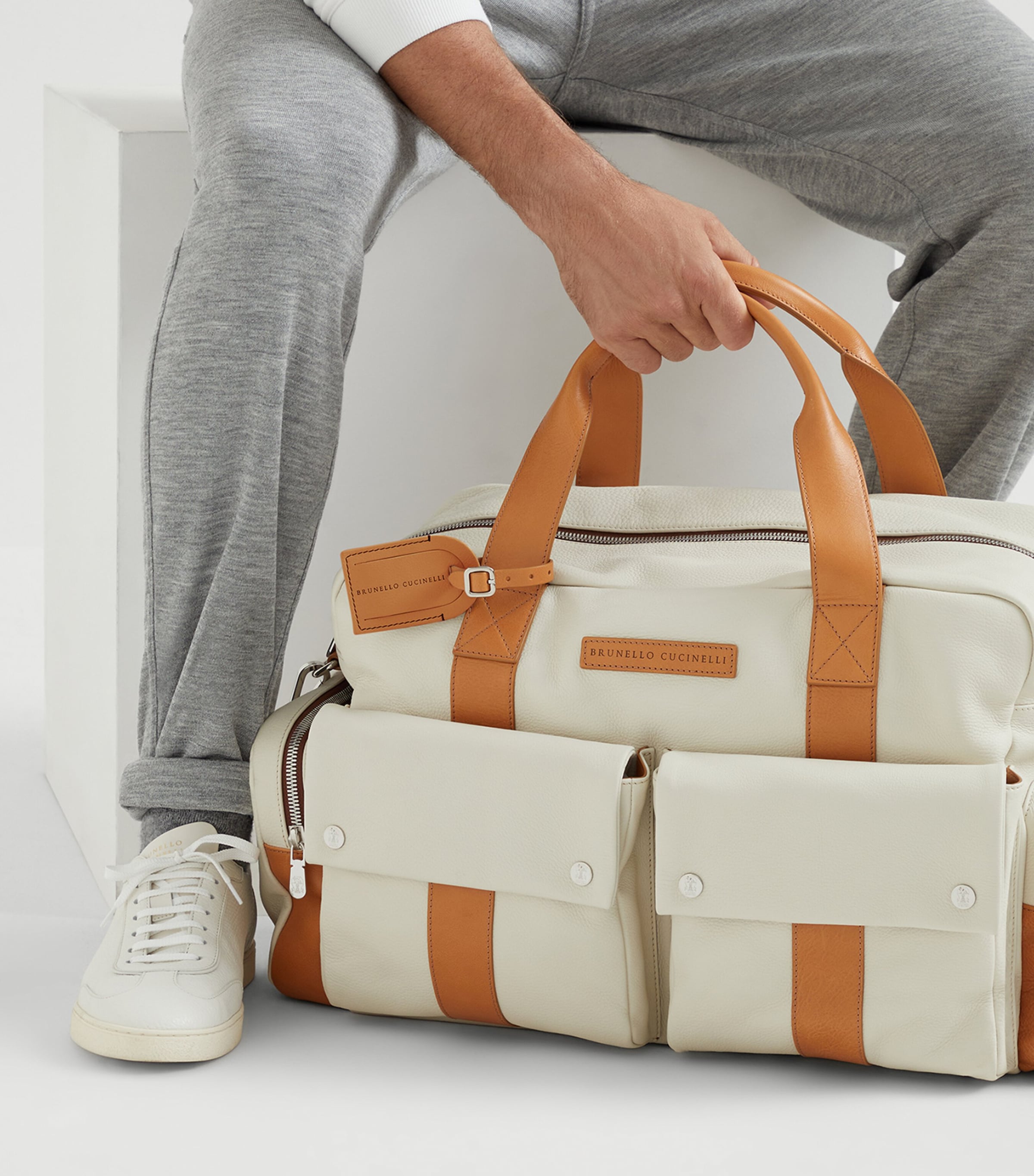 Leather Leisure Bag COK17 Image 2