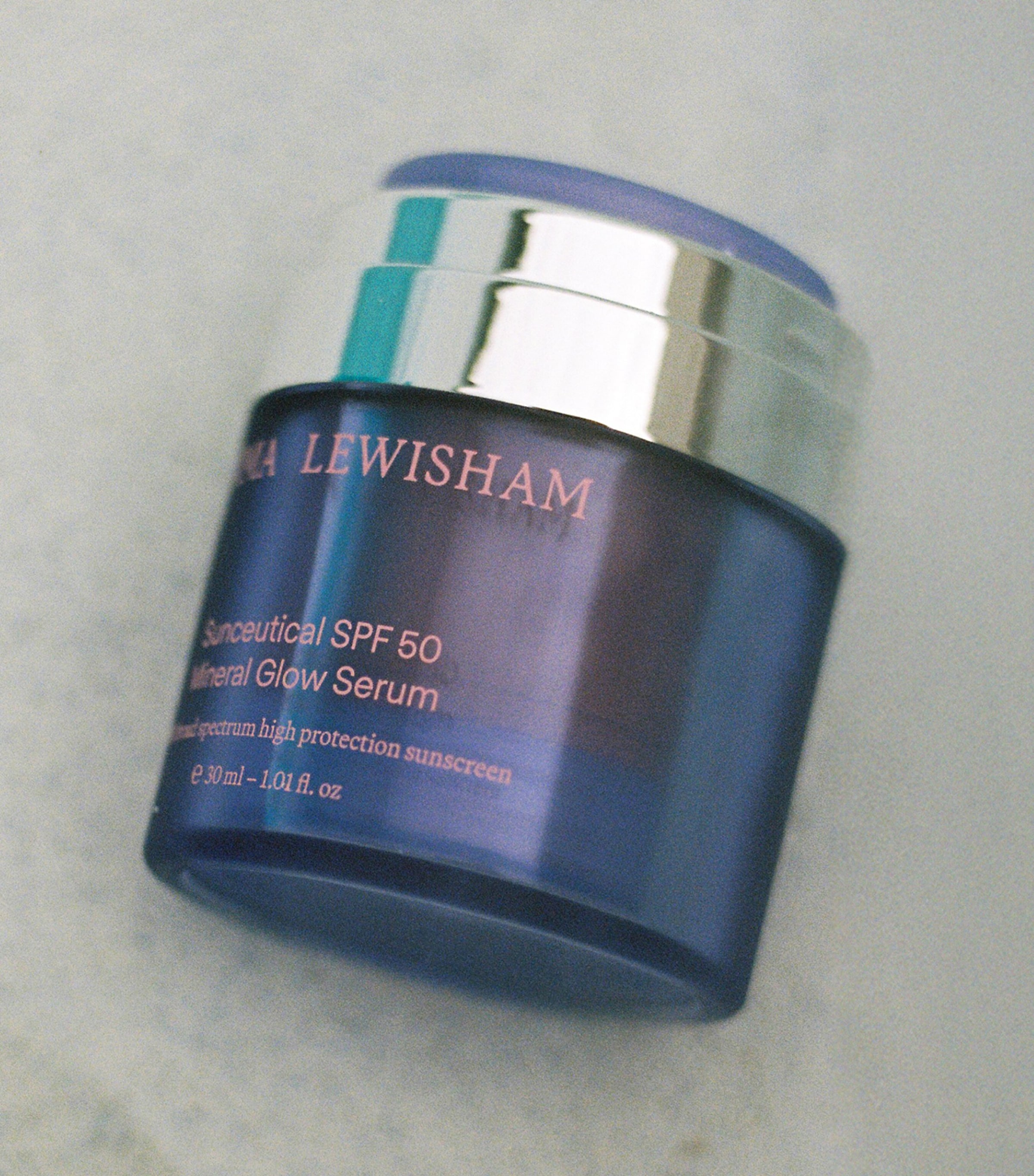 Sunceutical SPF 50 Mineral Glow Serum (30ml) NO COLOUR Image 3