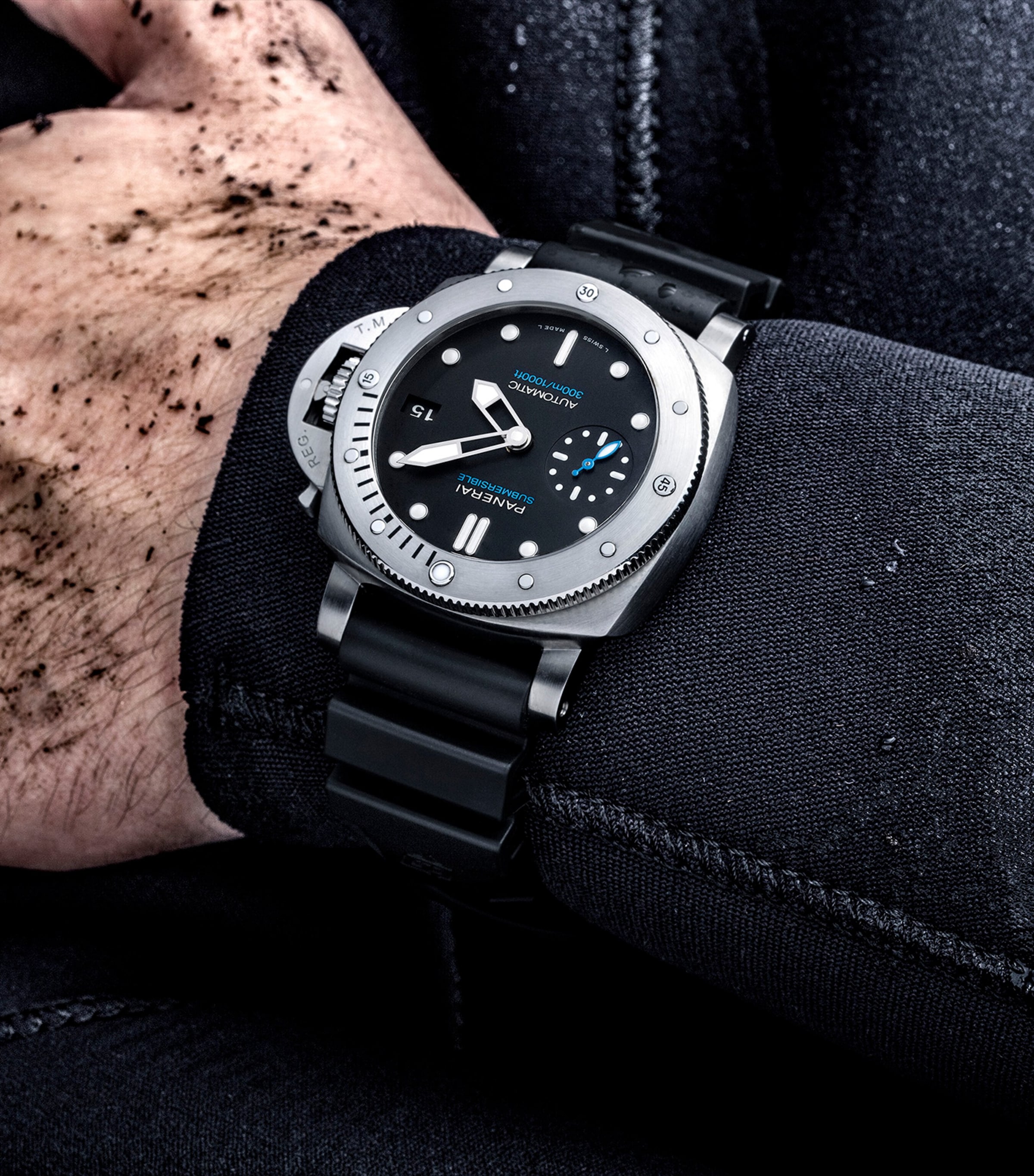 Panerai Stainless Steel and Rubber Submersible Watch 42mm Black Image 6
