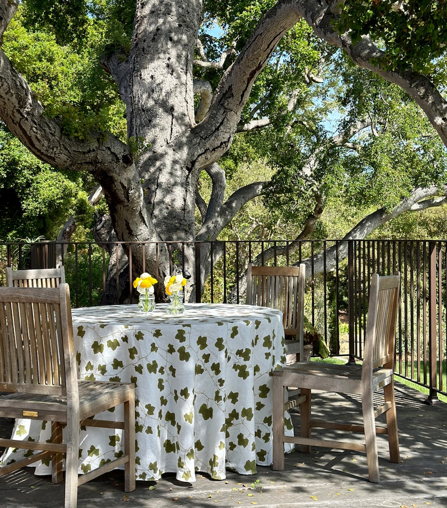 Linen Ivy Round Tablecloth GREEN Image 4