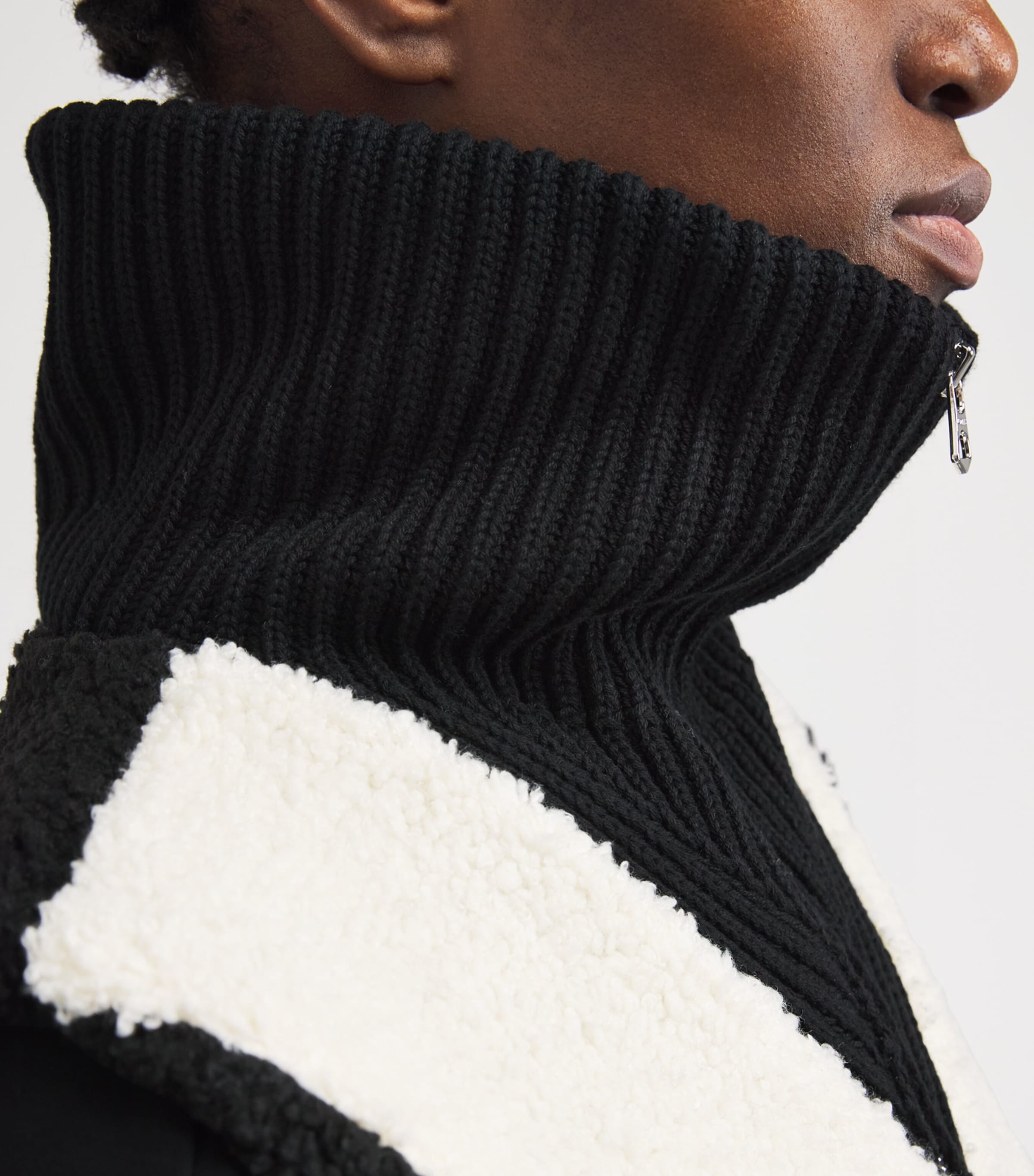 Bouclé Sherpa Caspian Gilet BLACK Image 6