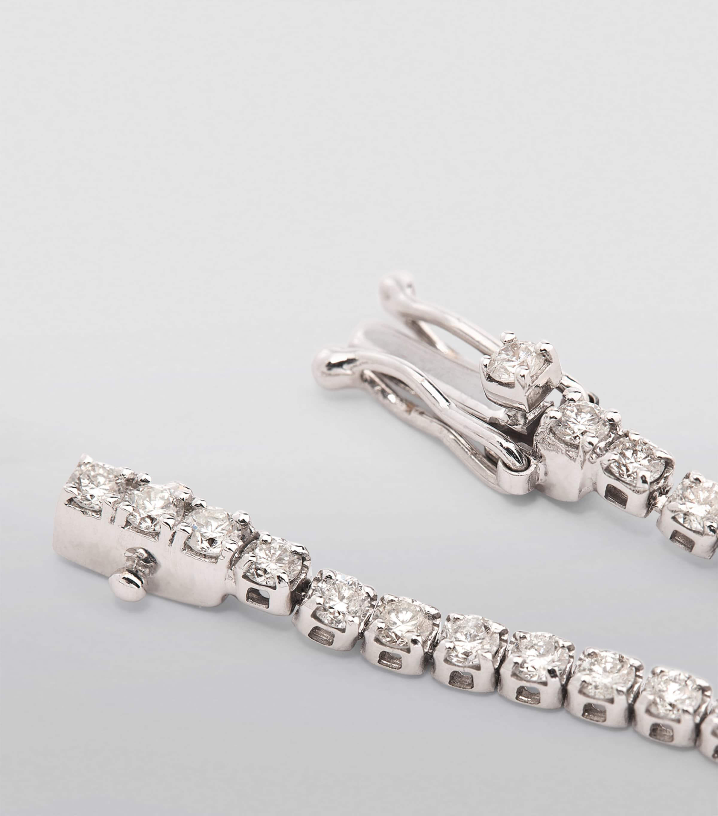 White Gold and Diamond Single Line Thread Bracelet WHITE GOLD Image 3