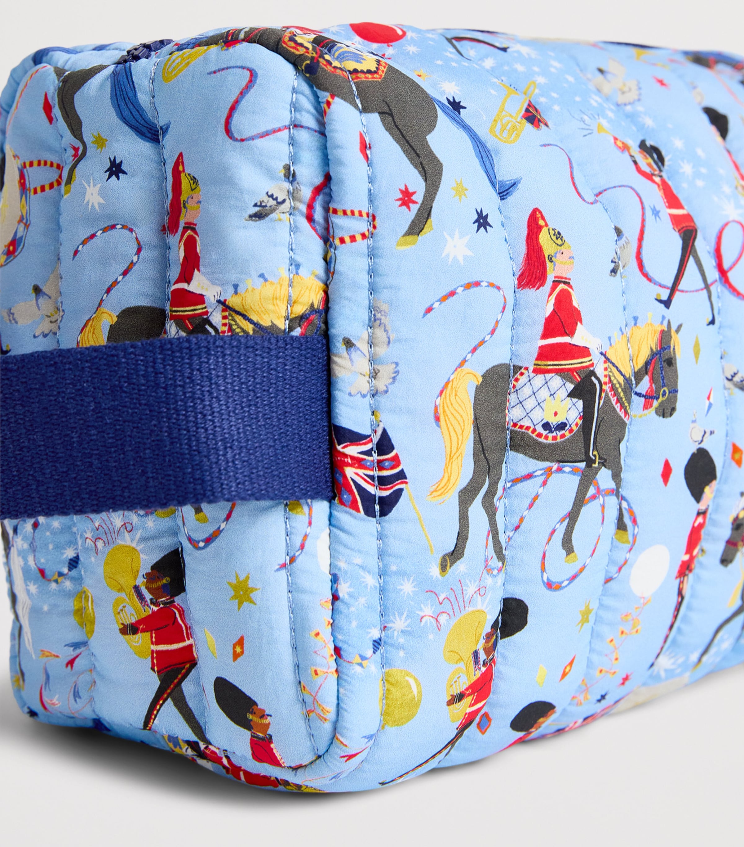 Harrods Quilted Trooping The Colour Wash Bag Cream Image 4