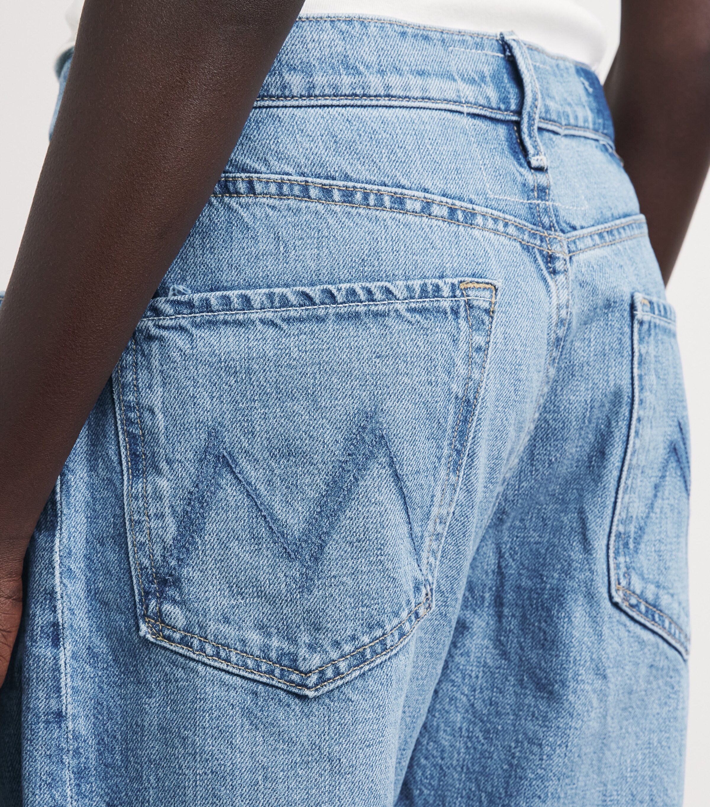 MOTHER Womens The Half-Pipe Ankle-Cuff Jeans Lbi Last Bite Image 3