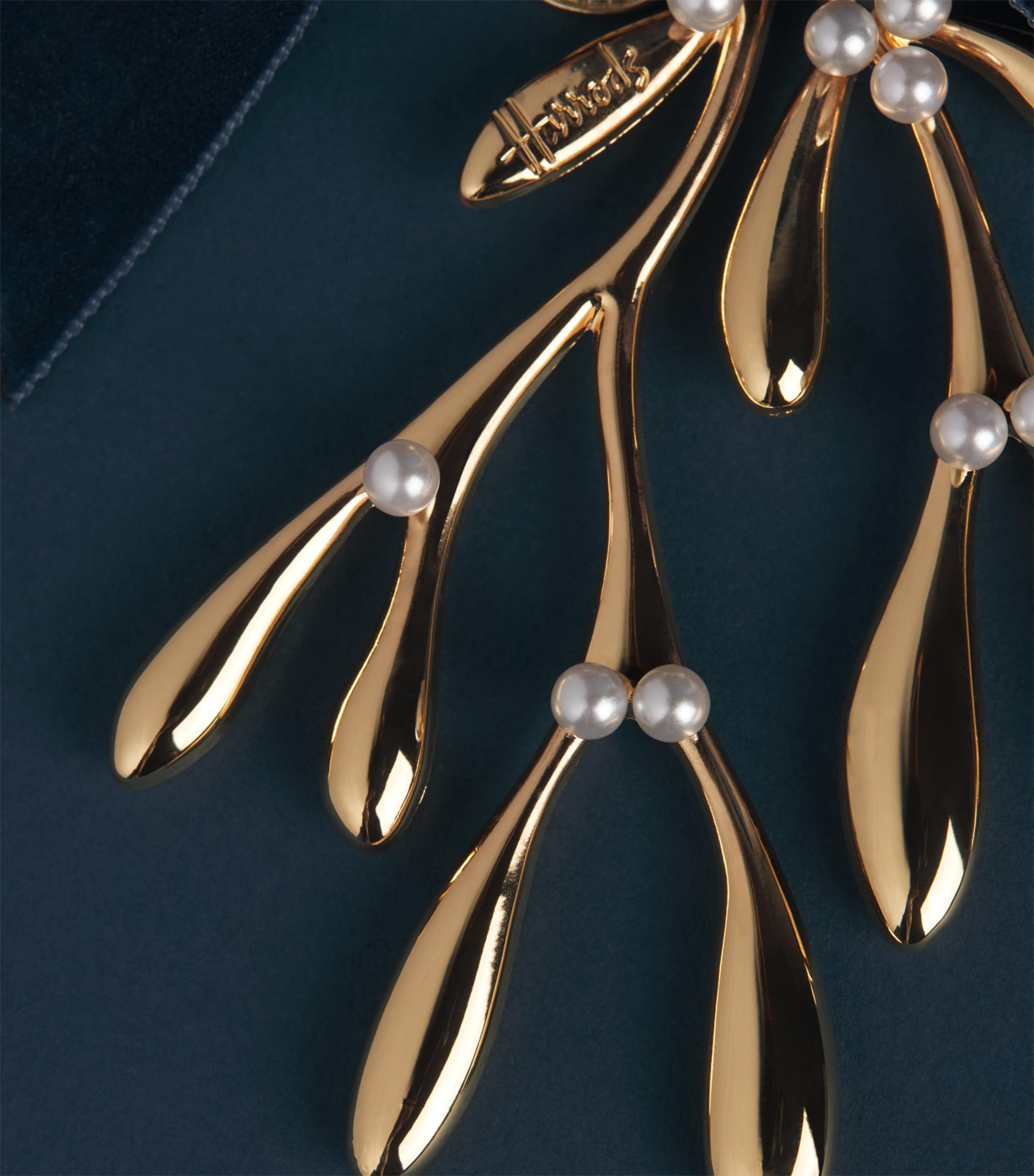 Harrods Mistletoe Tree Decoration Gold Image 2