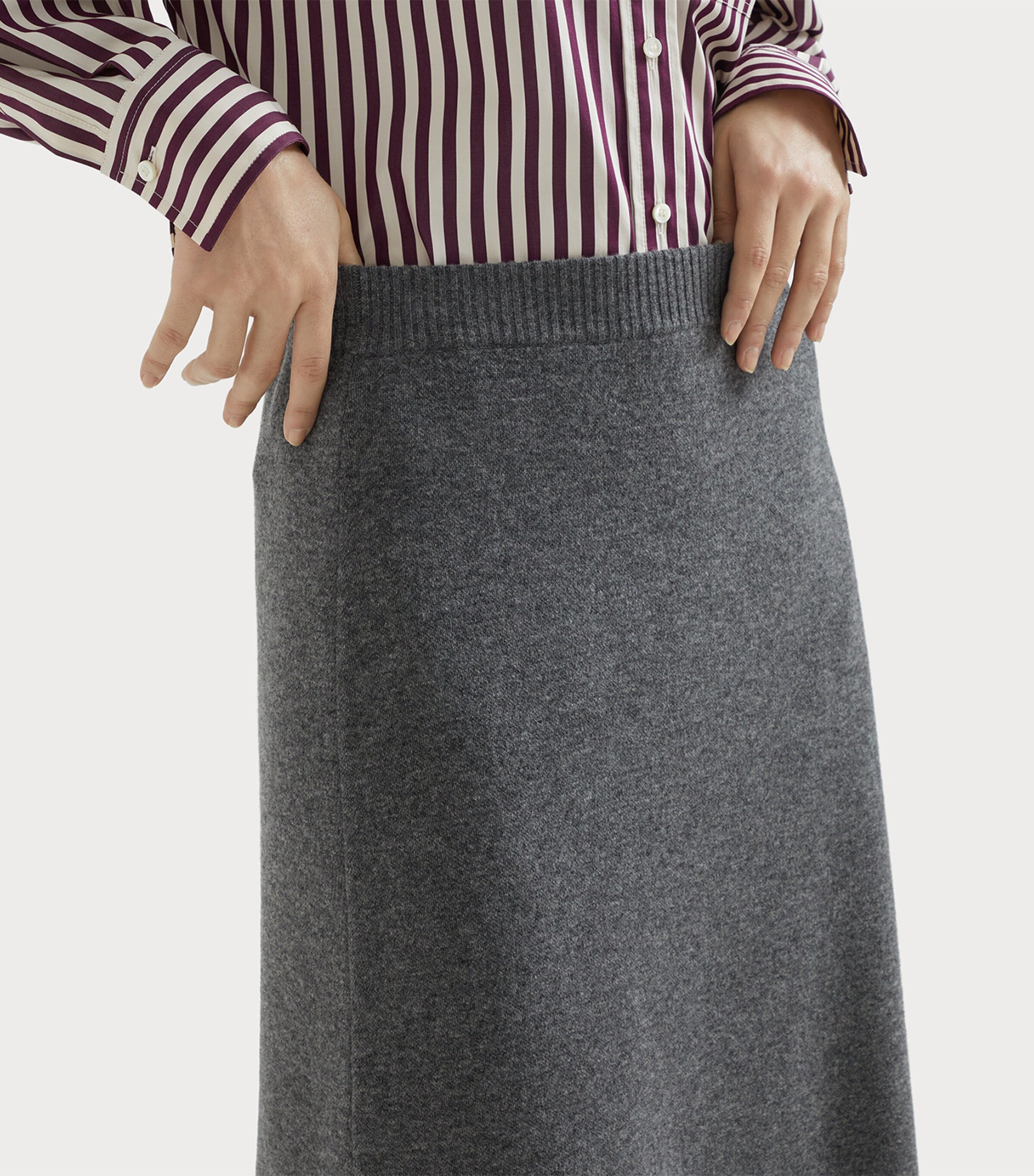 Cashmere Double-Knit Midi Skirt CBN25 Image 5