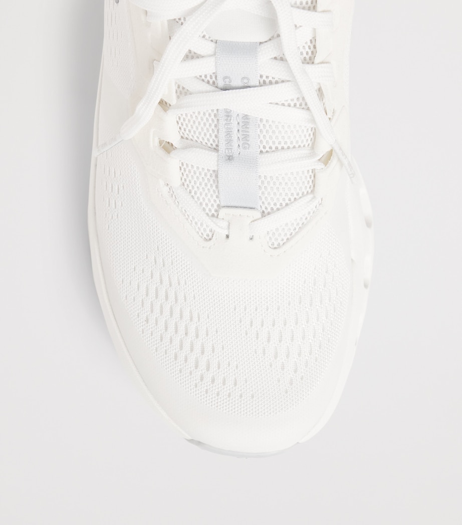 On Cloudrunner 3 Trainers White / Ivory Image 6