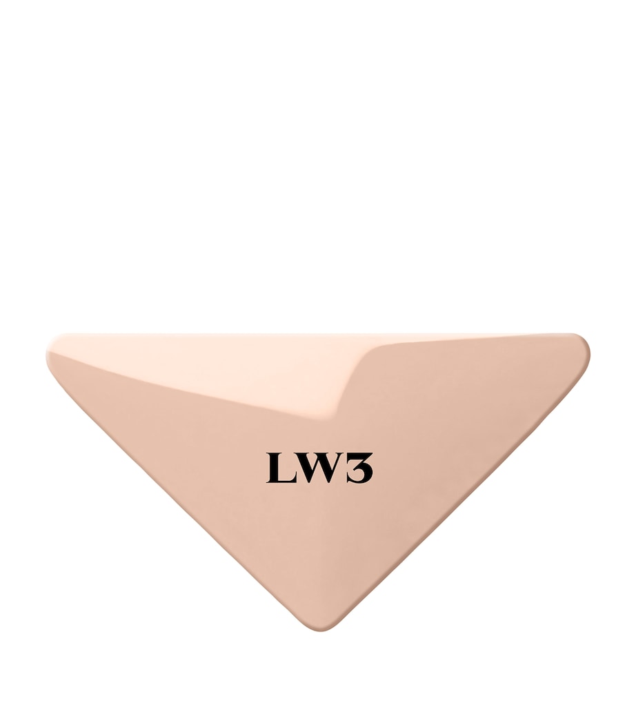 Prada Beauty Reveal Concealer Image 2