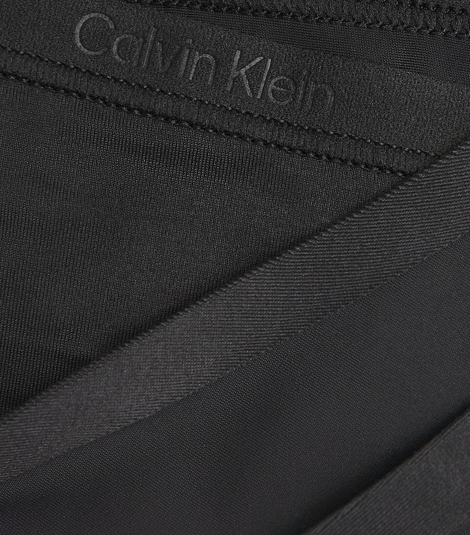 Seamless Thong UB1 BLACK Image 3