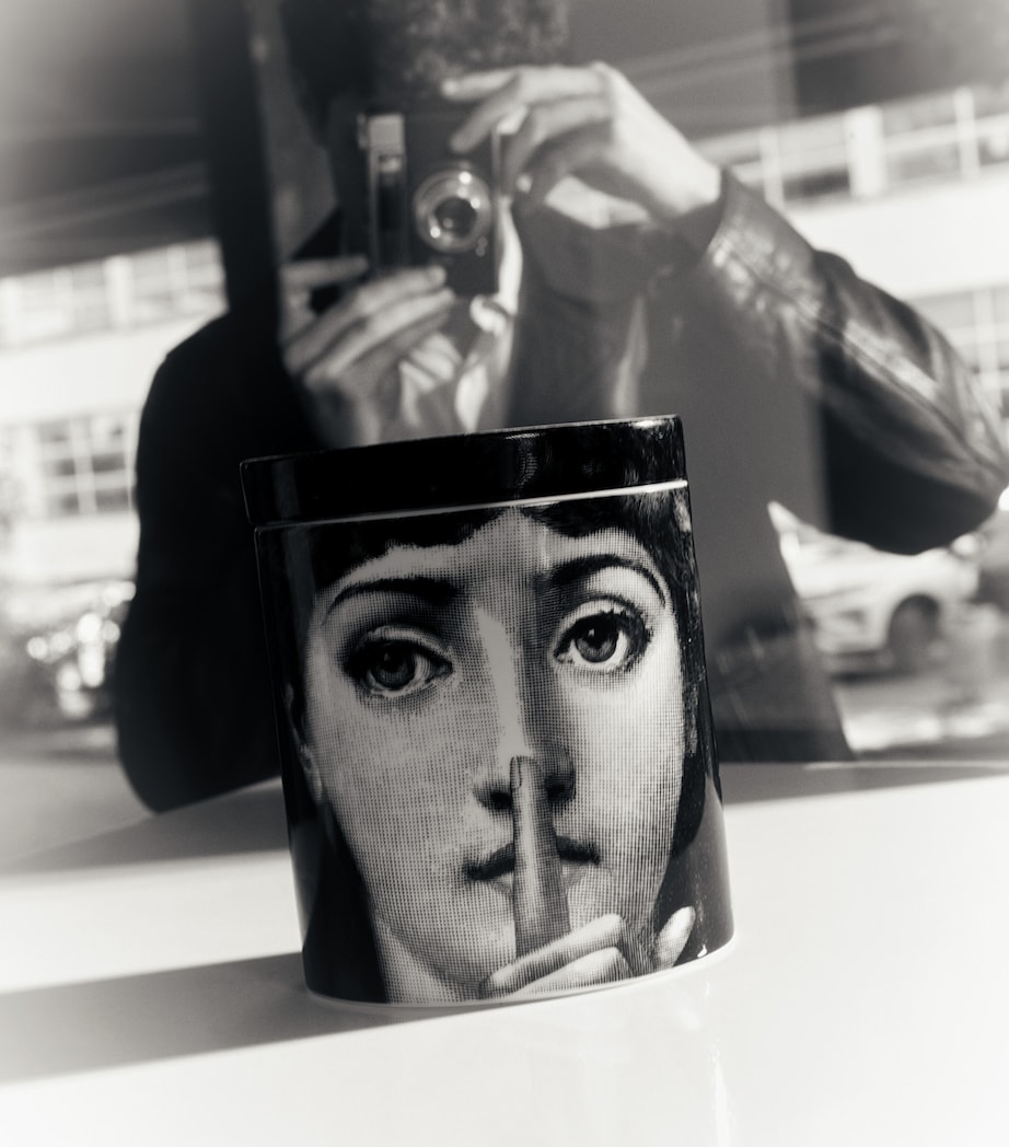 Fornasetti Large Tema e Variazioni Candle (1.02kg) Image 4
