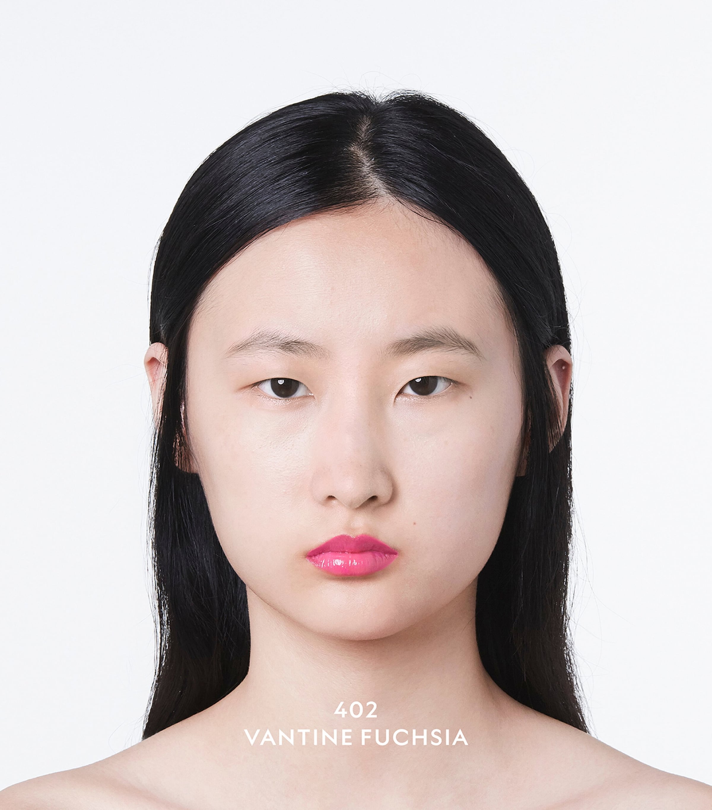 Gucci’s Rouge de Beauté Brillant Glow & Care Lip Colour 402 Image 5