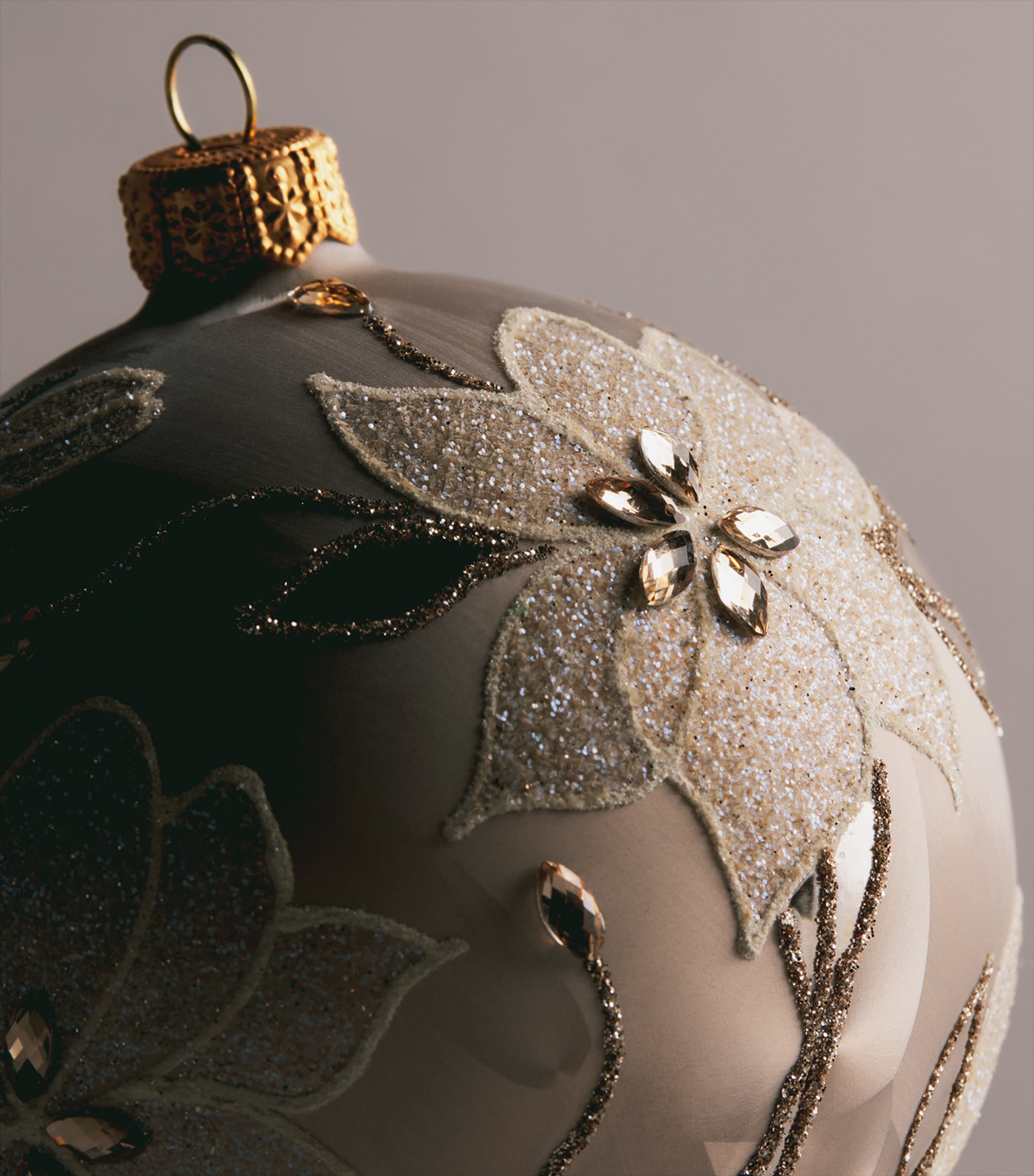 Harrods Glass Glitter Flower Bauble Umbra Frost Effect Image 2