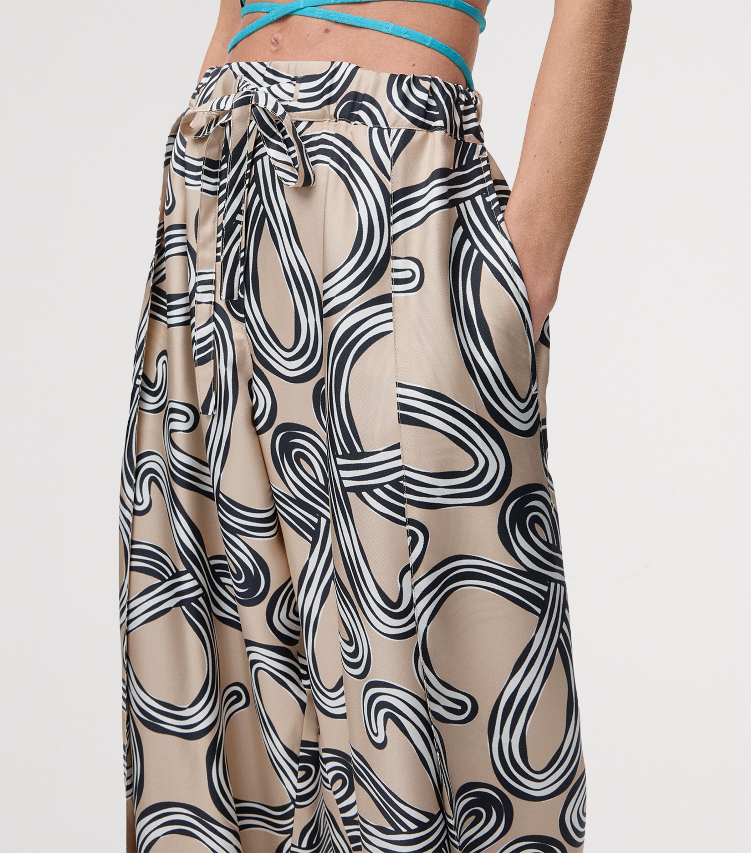 LOEWE Womens x Paula’s Ibiza Silk Drawstring Trousers Beige/black Image 5